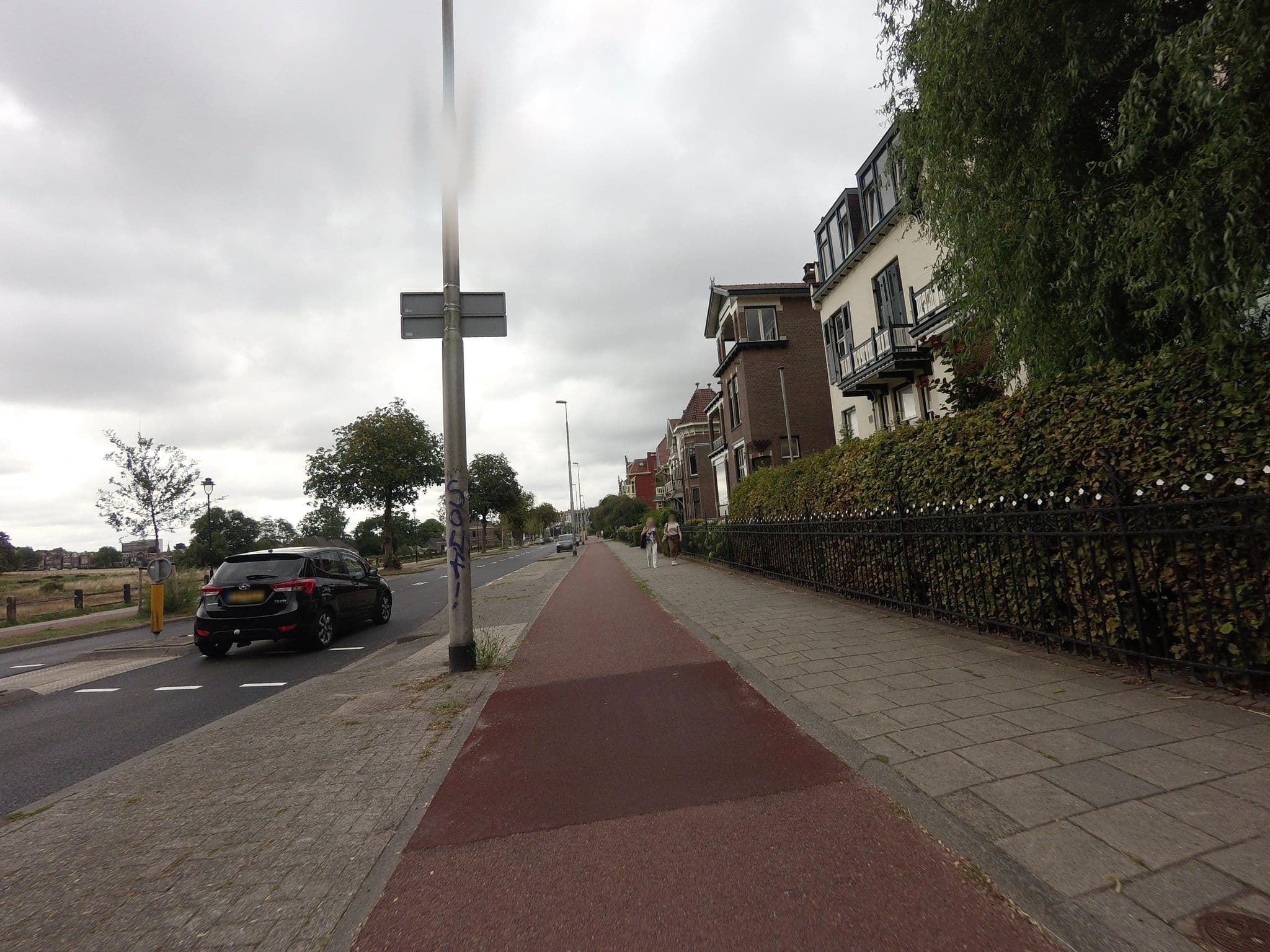 Street view near De Burgemeester van Arnhem, Burgemeesterswijk — © ankeric (CC BY-SA · Mapillary)