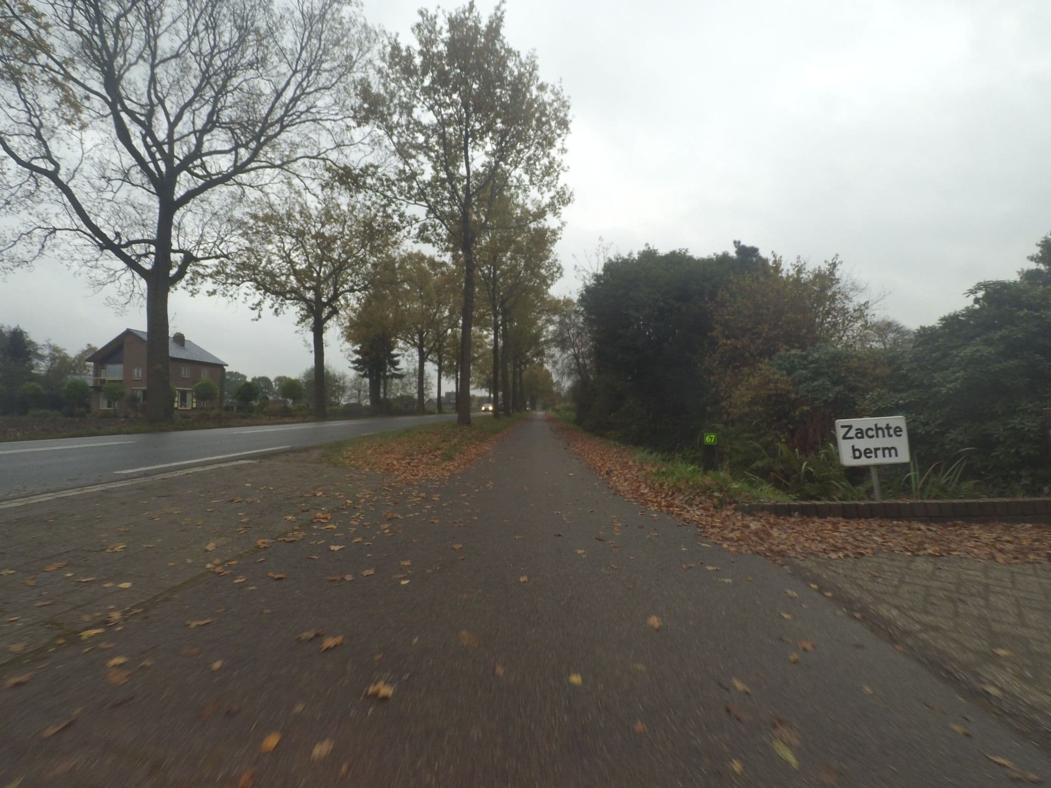 Street view near B&B 't Knorrehuus, Lunteren — © peewee32 (CC BY-SA · Mapillary)