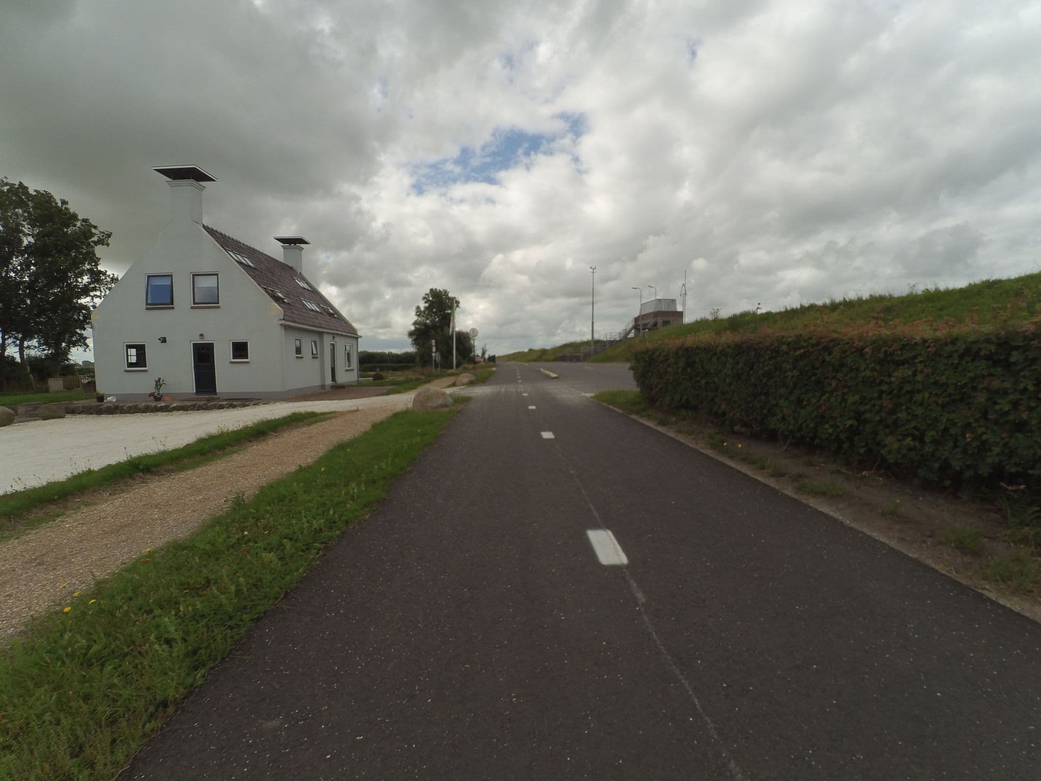 Street view near De Rousant - Sluismeesterwoning, Zoutkamp