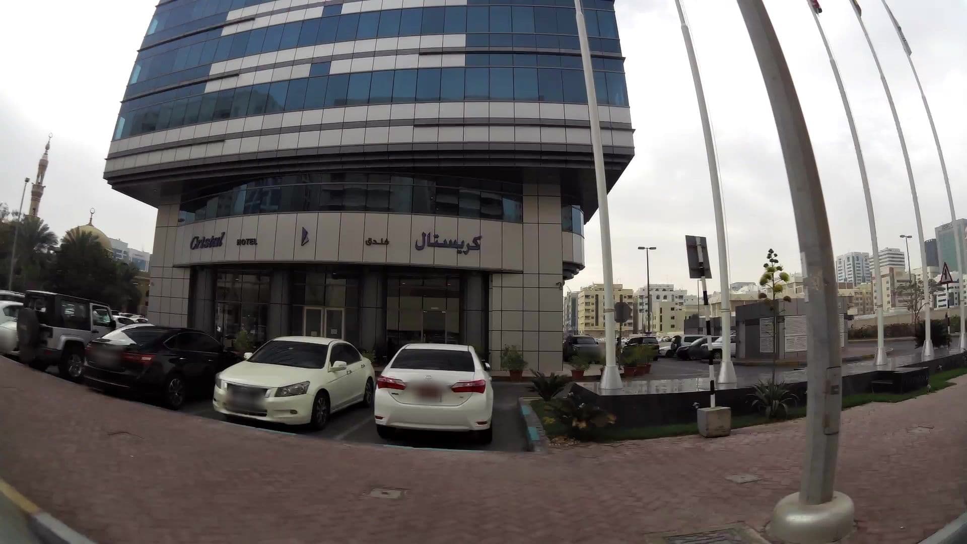 Street view near Hotel Cristal Abu Dhabi, Abu Dhabi — © kaartcam (CC BY-SA · Mapillary)