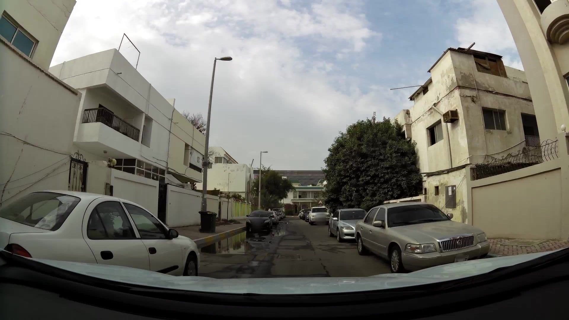 Street view near Tomz place, Abu Dhabi — © kaartcam (CC BY-SA · Mapillary)