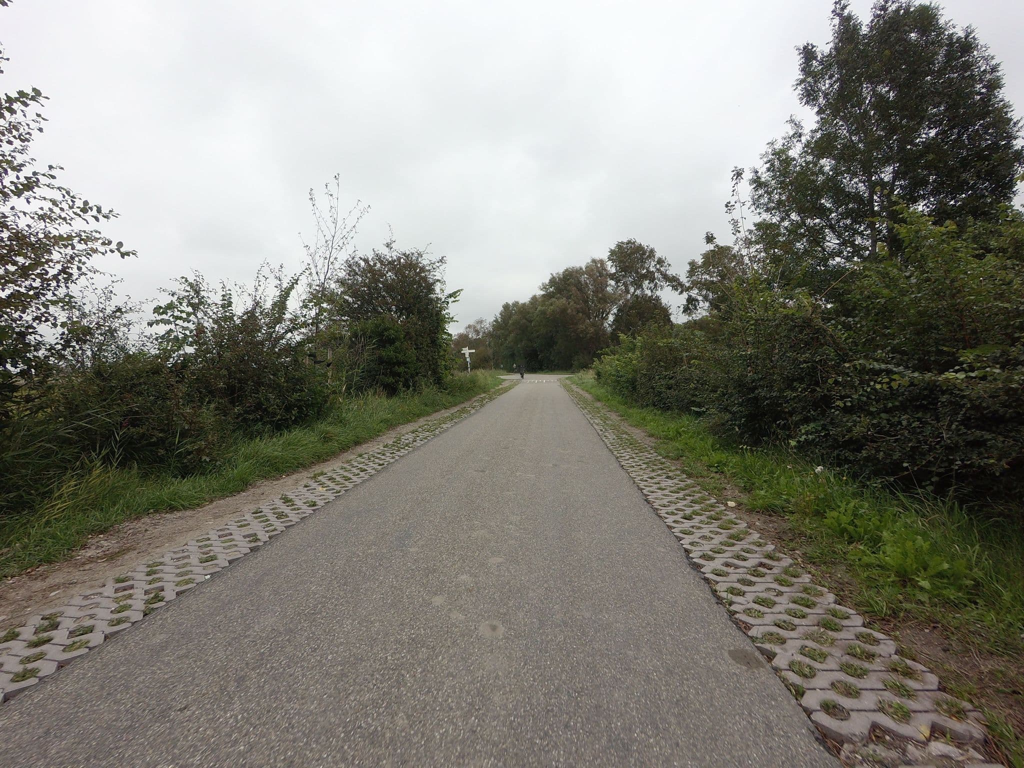 Street view near Hoeve Zorglust, Koudekerke — © madel (CC BY-SA · Mapillary)