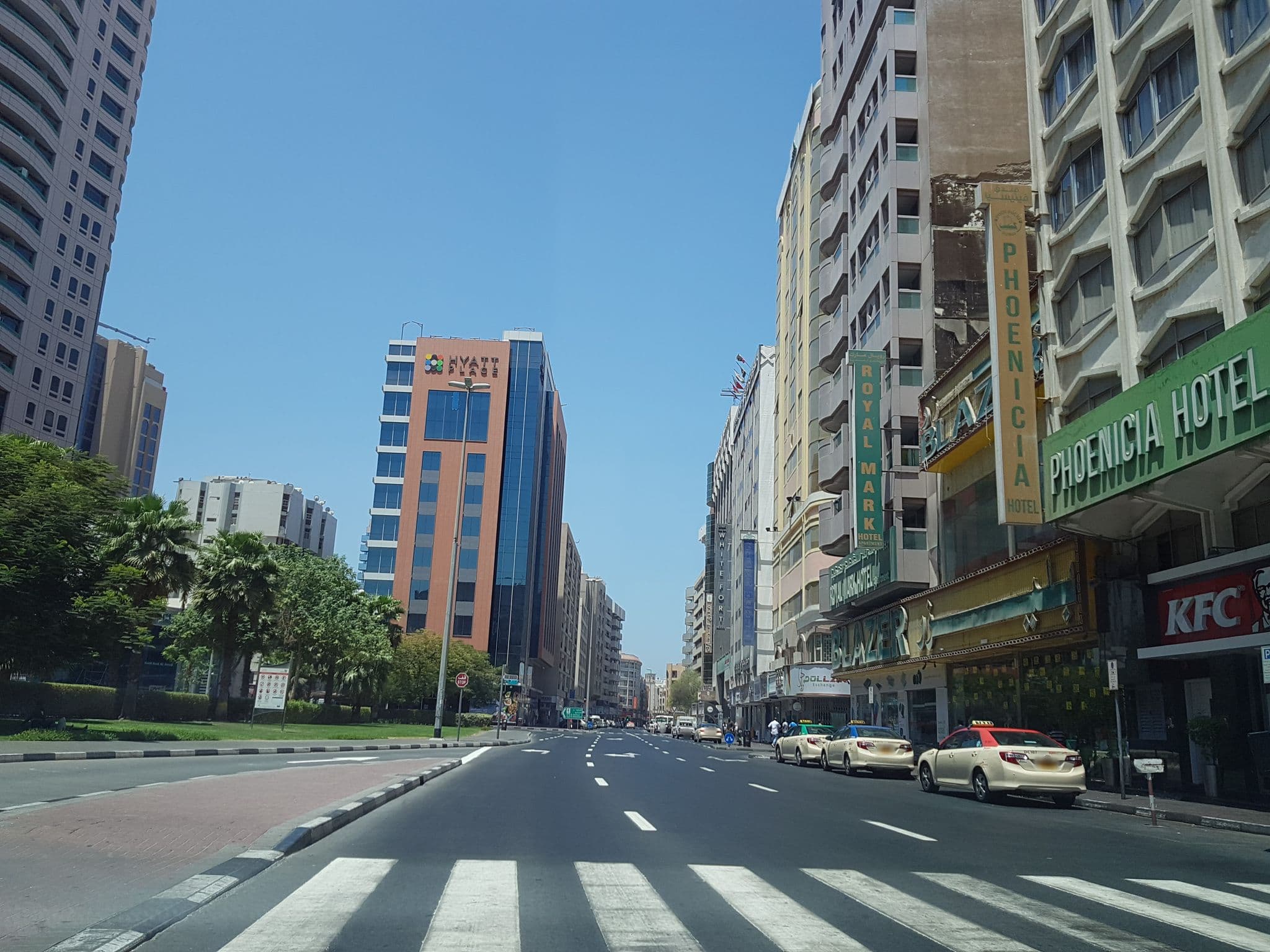 Street view near Phoenicia Hotel, Nāyf — © wassaf (CC BY-SA · Mapillary)