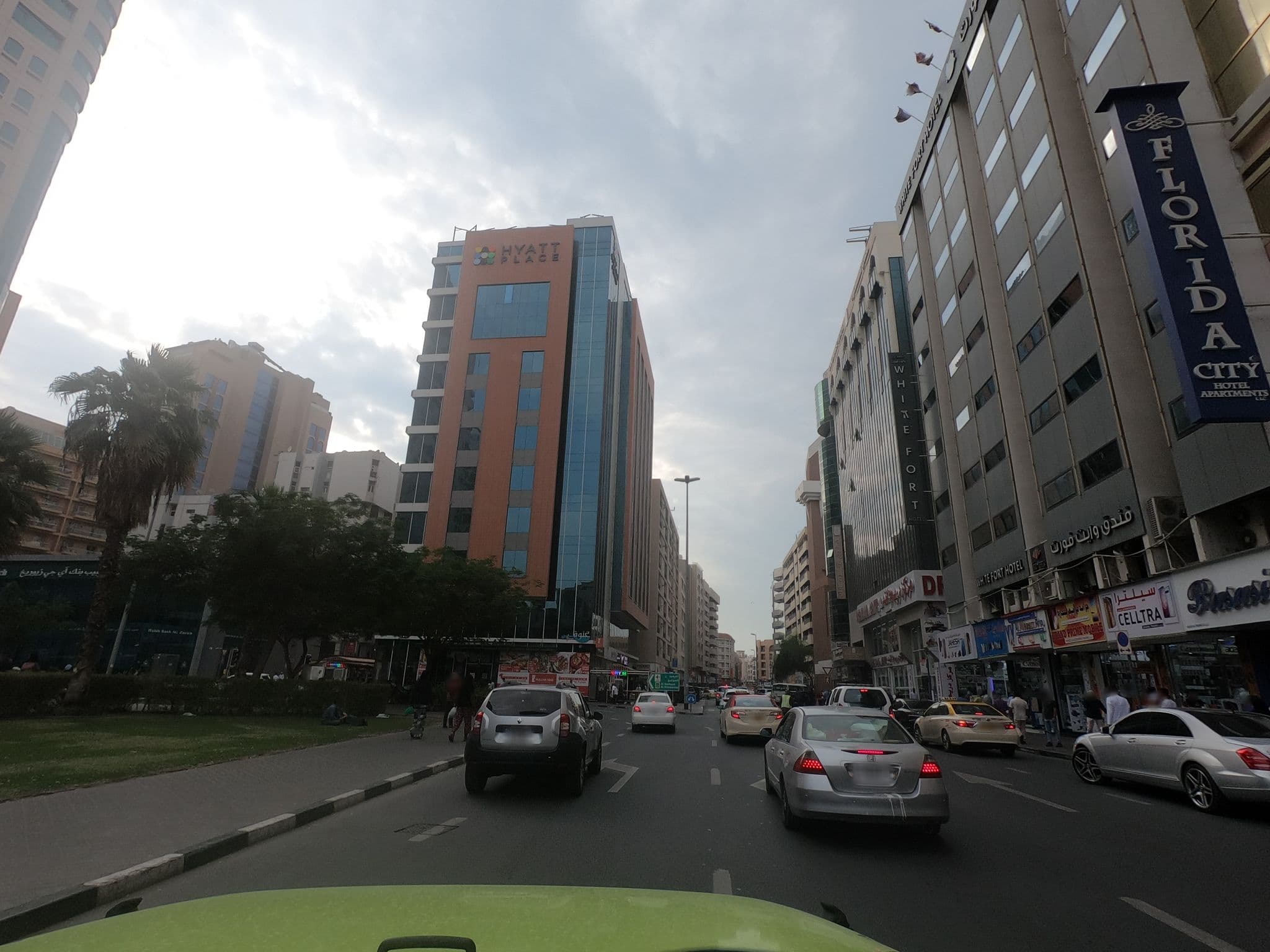 Street view near Flora Hotel Apts., Nāyf — © countzero5 (CC BY-SA · Mapillary)