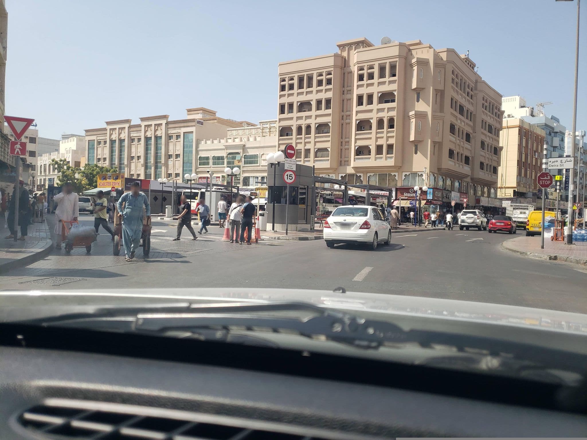 Street view near Hotel Florida International, Nāyf — © mapfool (CC BY-SA · Mapillary)