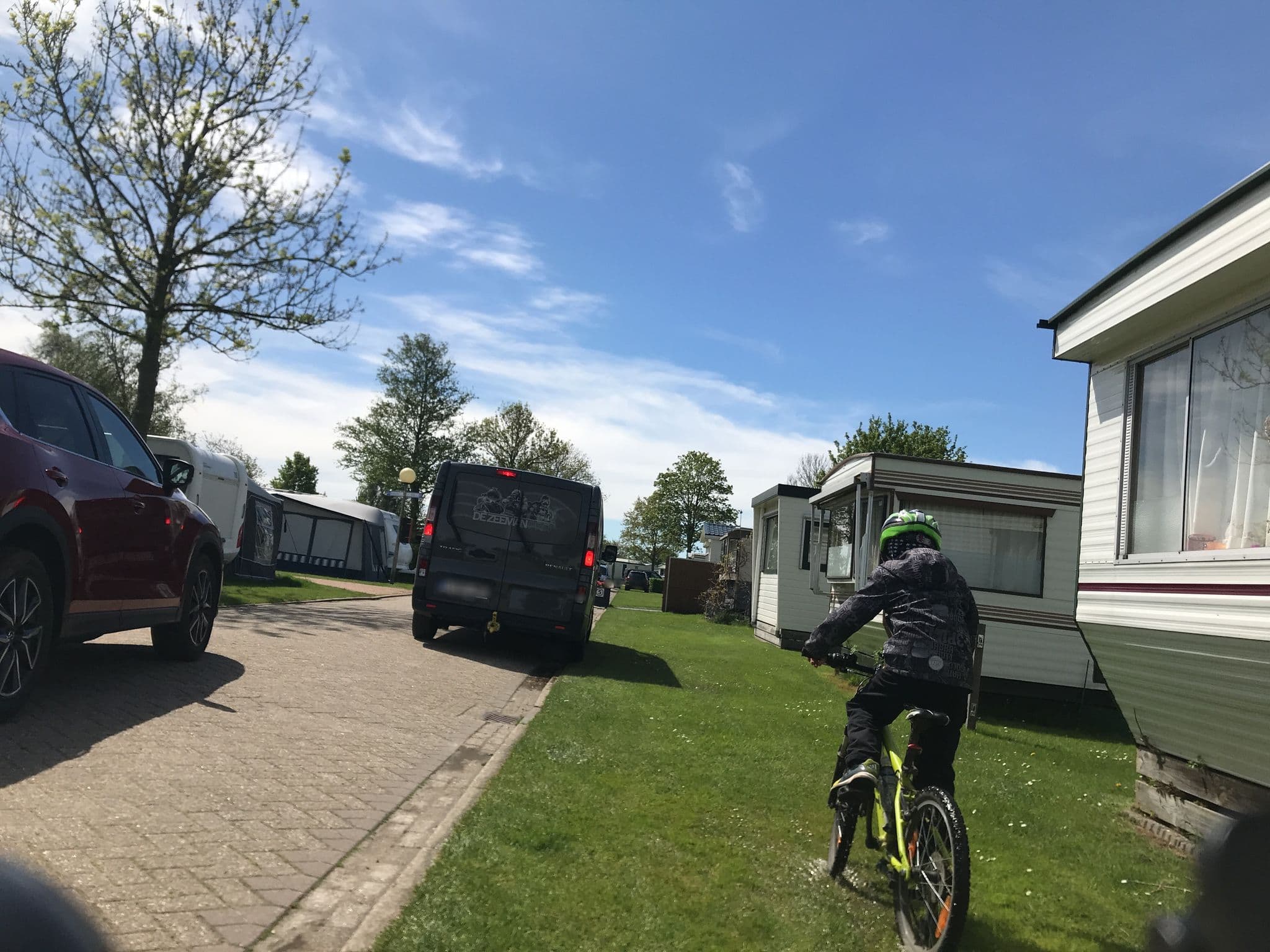 Street view near Paardekreek, Wolphaartsdijk — © elton4711 (CC BY-SA · Mapillary)