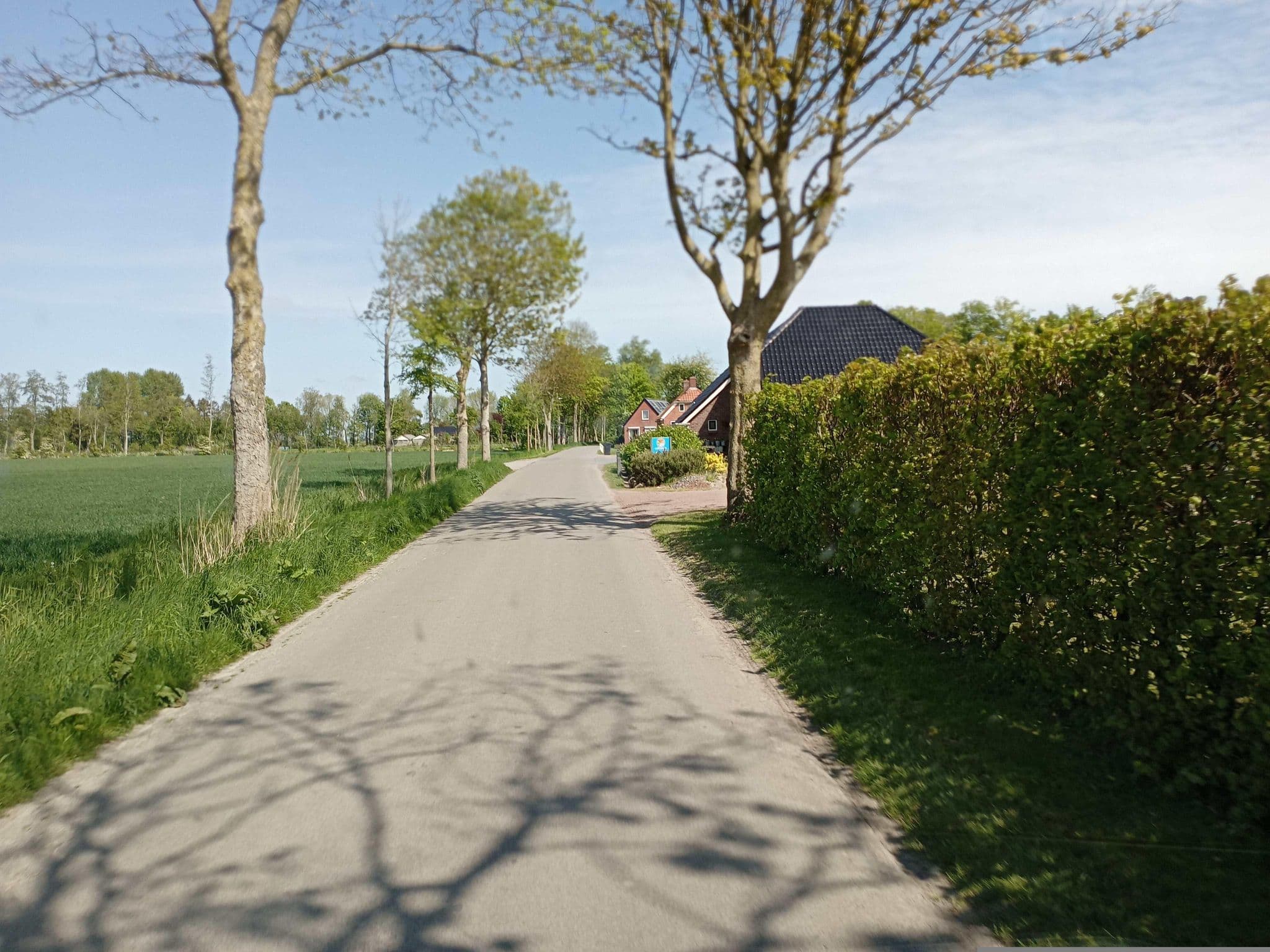 Street view near Camperplek Oal Dyck, Uithuizen — © atze02 (CC BY-SA · Mapillary)