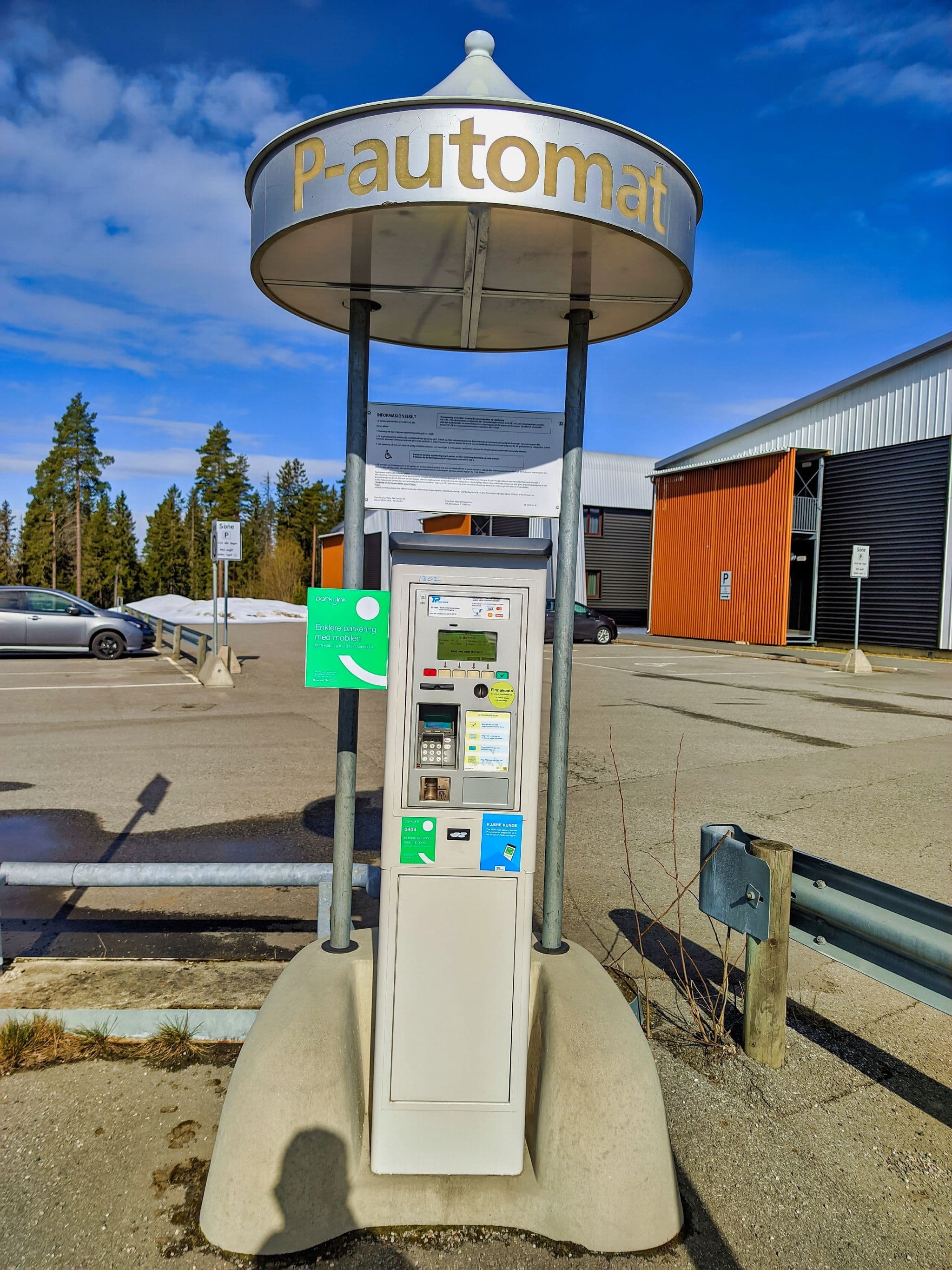 Street view near Thon Hotel Gardermoen, Jessheim — © km2bp (CC BY-SA · Mapillary)