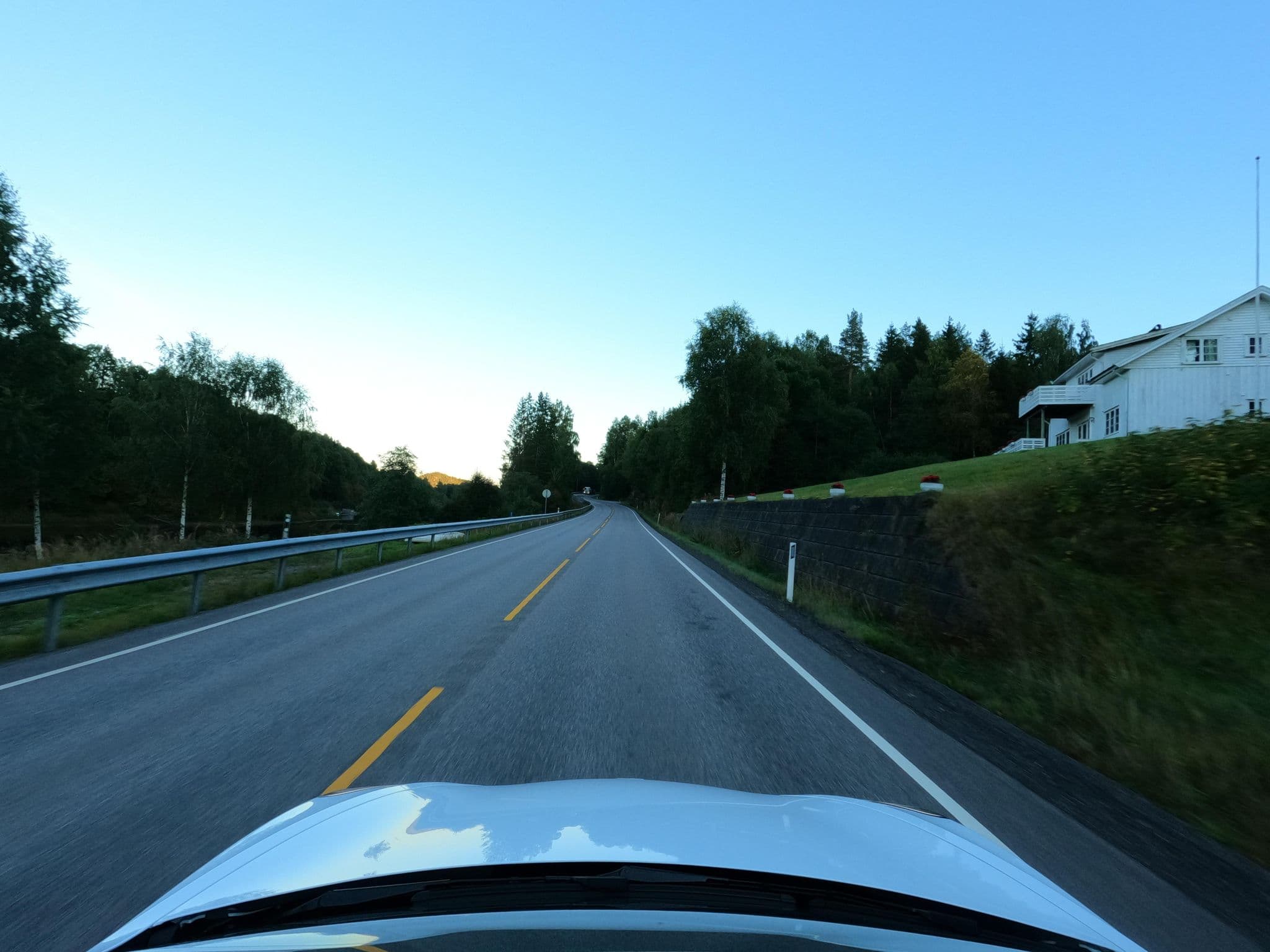 Street view near Brathagen, Larvik — © catoandersen (CC BY-SA · Mapillary)