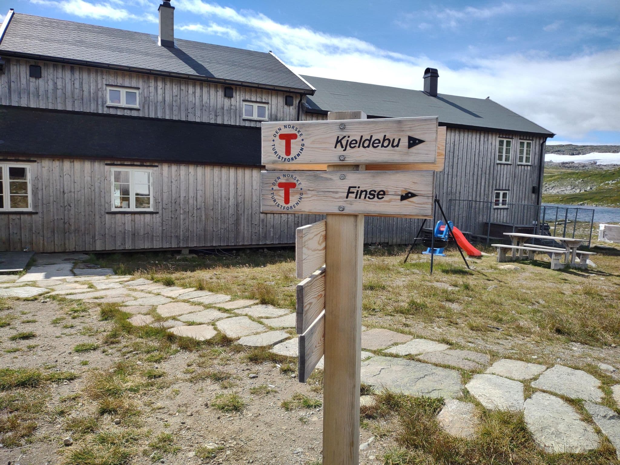 Street view near Krækkja, Geilo — © zidel (CC BY-SA · Mapillary)