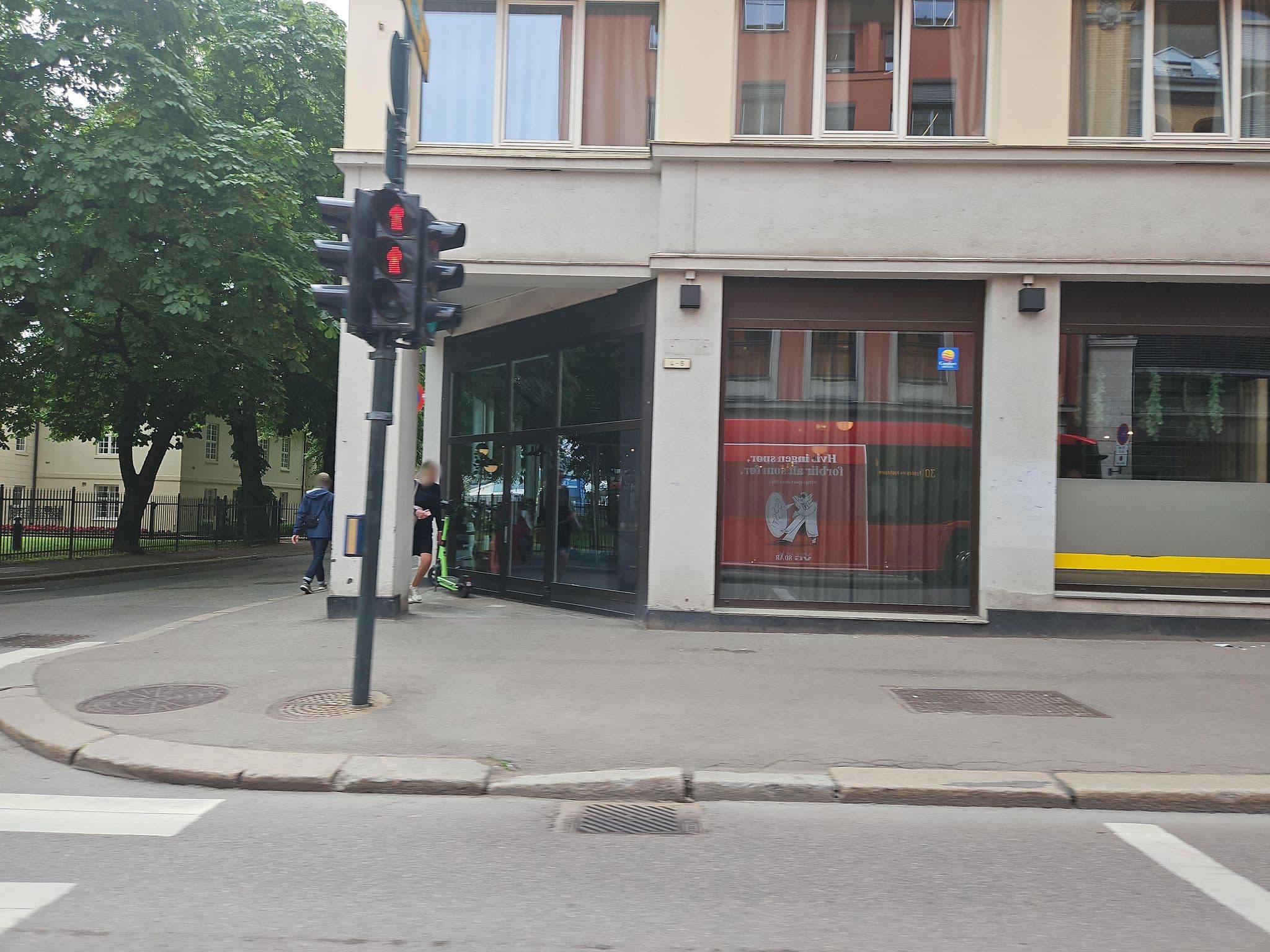 Street view near Comfort Hotel Boersparken, Oslo — © pbb (CC BY-SA · Mapillary)