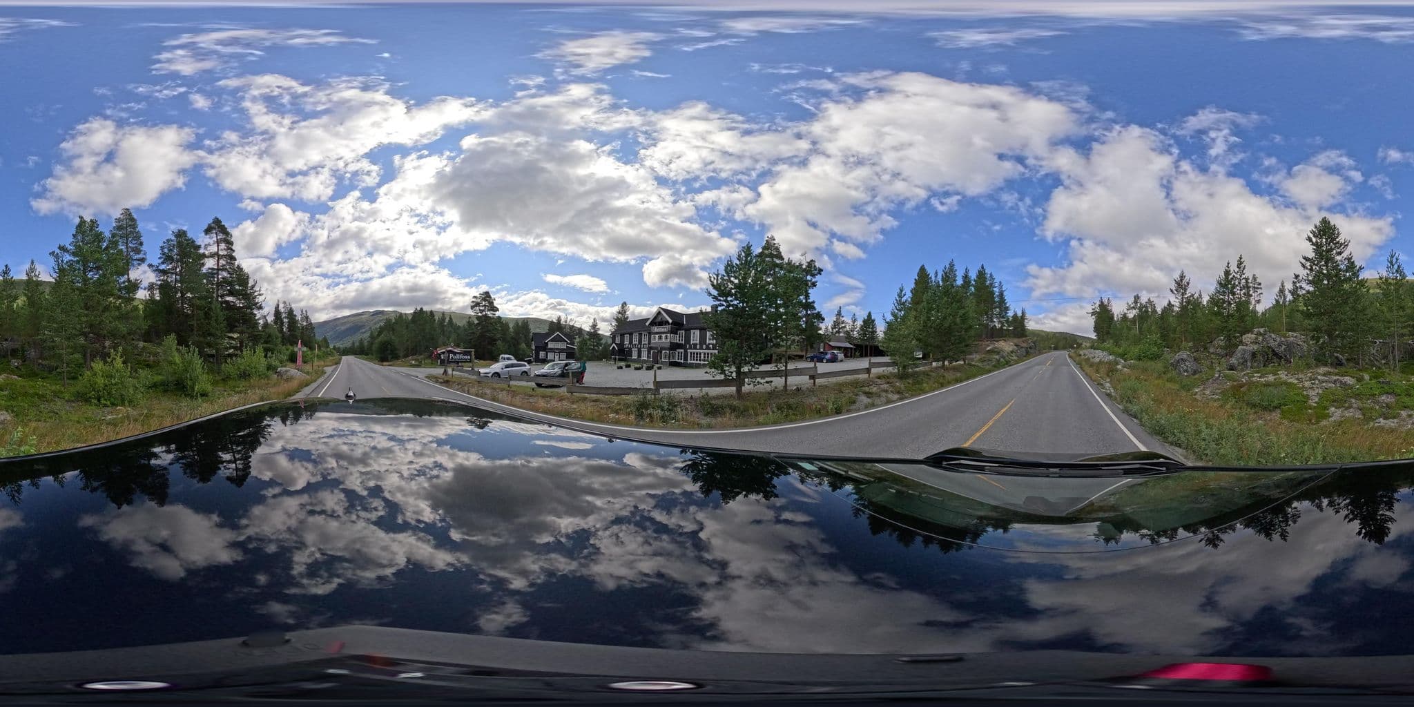 Street view near Pollfoss Gjestehus, Luster — © yannakis (CC BY-SA · Mapillary)