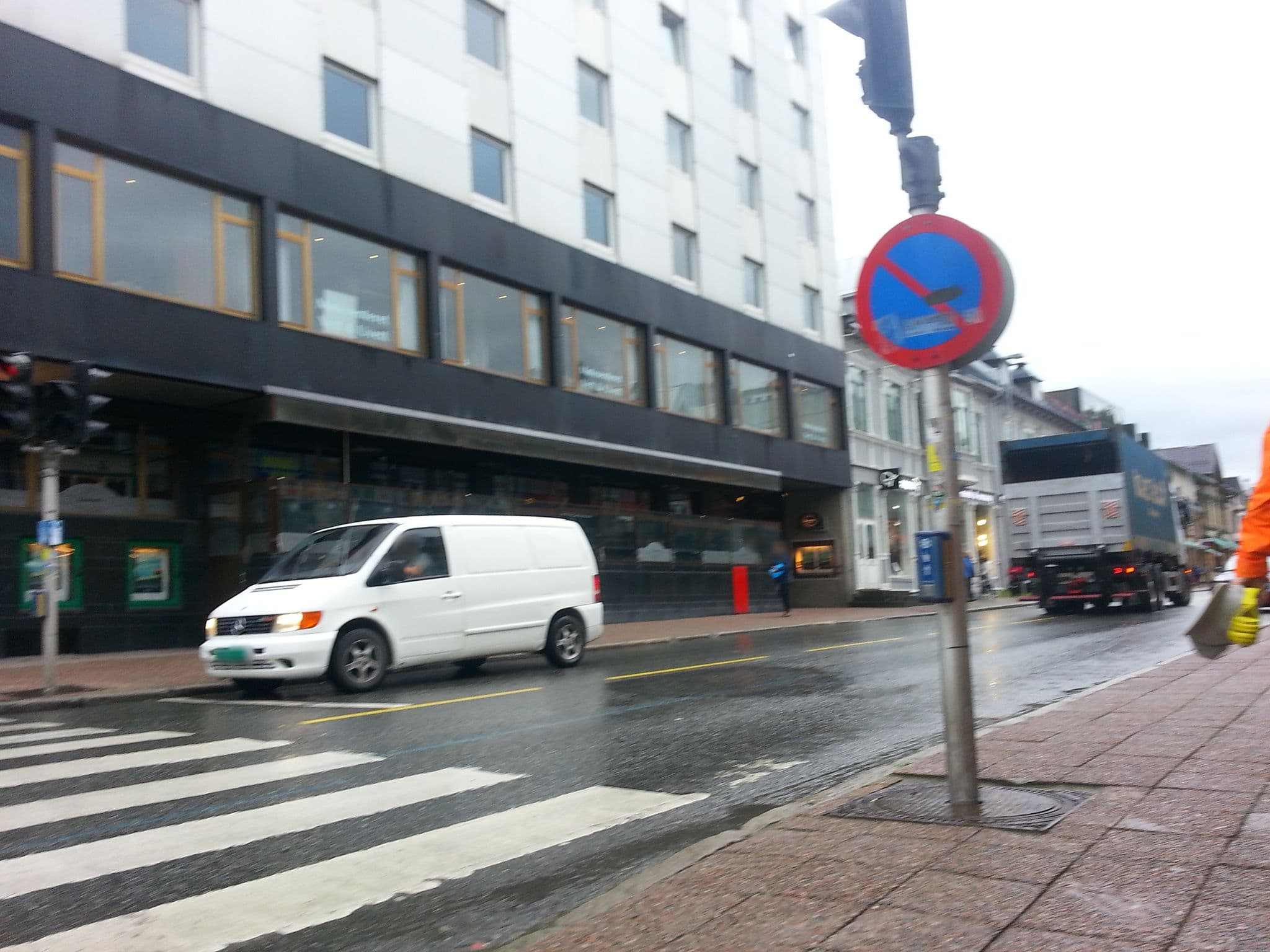 Street view near Scandic Grand Tromsø, Tromsø — © pbb (CC BY-SA · Mapillary)
