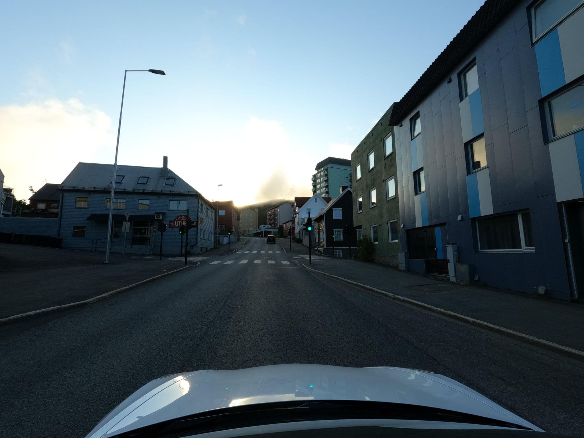 Street view near Midnattsol Pensjonat, Harstad — © catoandersen (CC BY-SA · Mapillary)