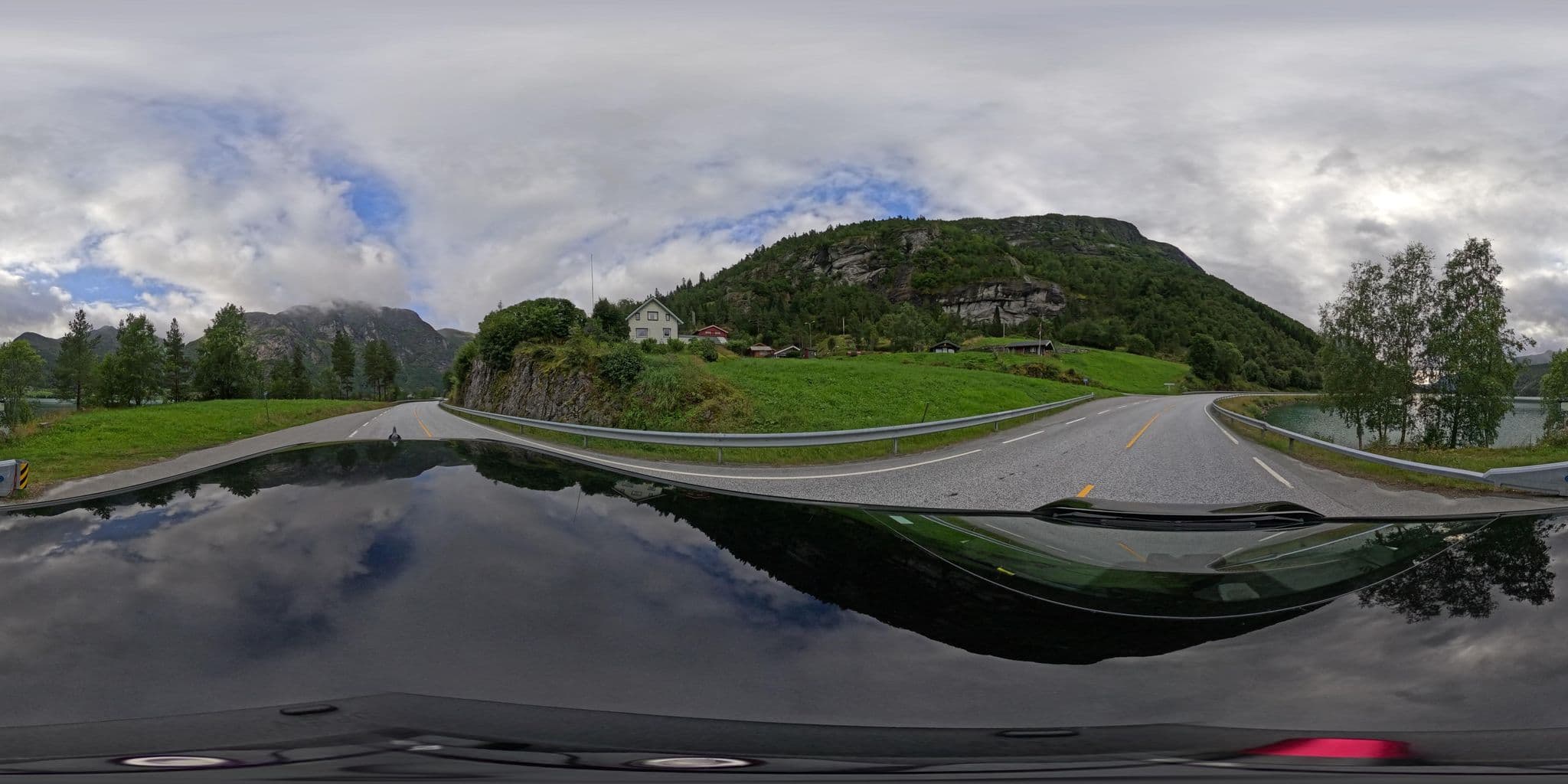 Street view near Holmevik Camping og Hytter, Stryn — © yannakis (CC BY-SA · Mapillary)