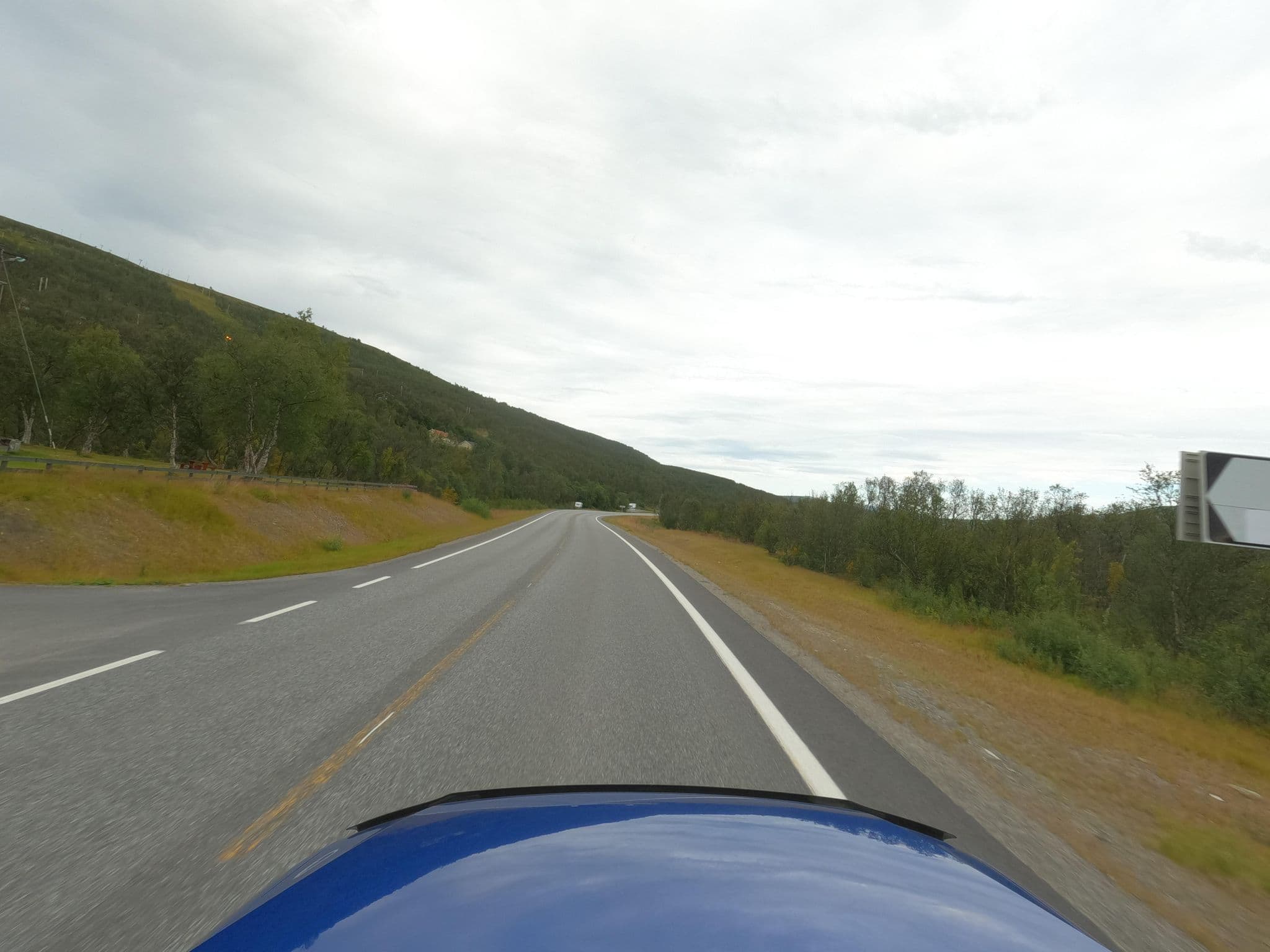 Street view near Repparfjord Camping og Misjonssenter, Rypefjord — © catoandersen (CC BY-SA · Mapillary)