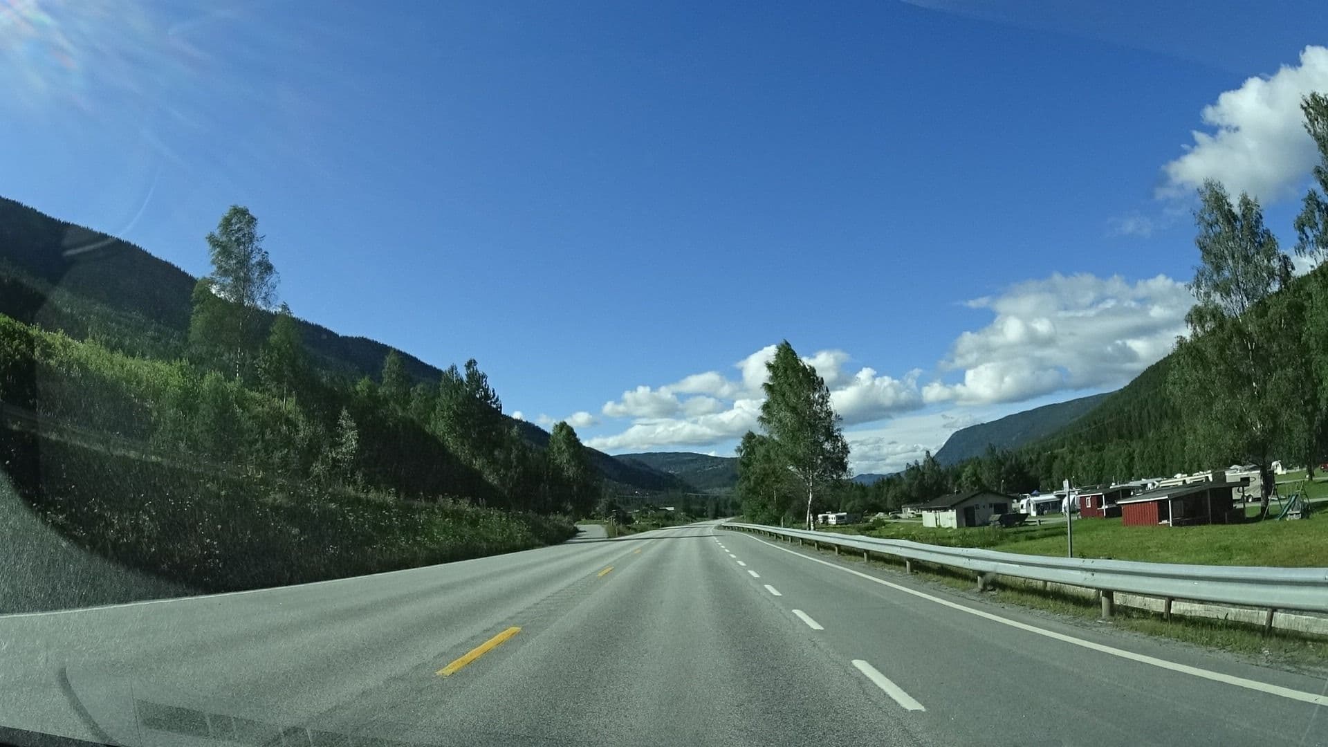 Street view near Sjong Campingsenter, Nesbyen — © kino (CC BY-SA · Mapillary)