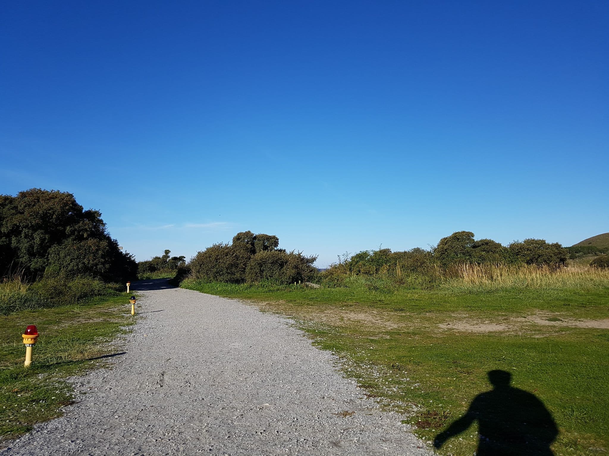 Street view near Stokkøya Sjøsenter, Å i Åfjord — © pbb (CC BY-SA · Mapillary)