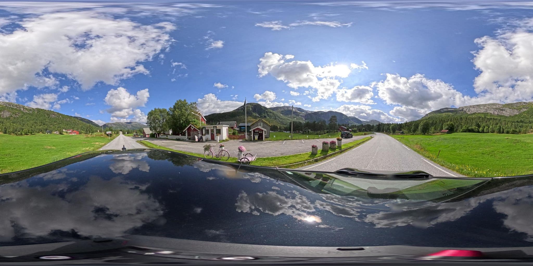 Street view near Flatheim, Høyanger — © yannakis (CC BY-SA · Mapillary)