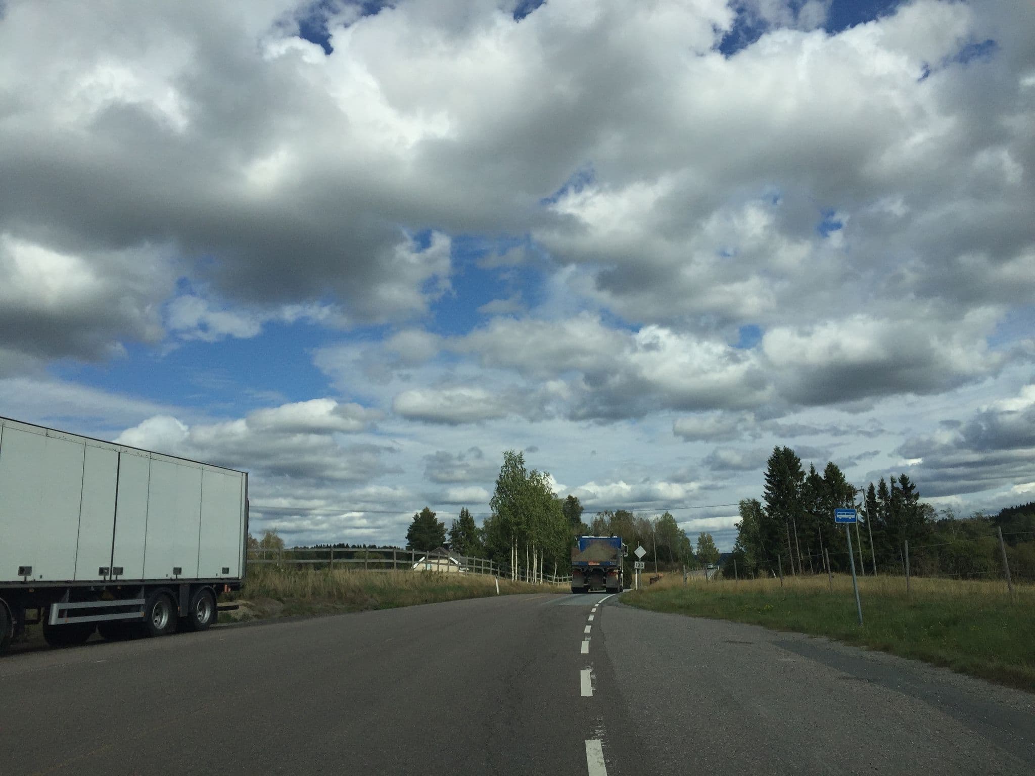 Street view near Bilitt gård, Knappstad — © richlv (CC BY-SA · Mapillary)