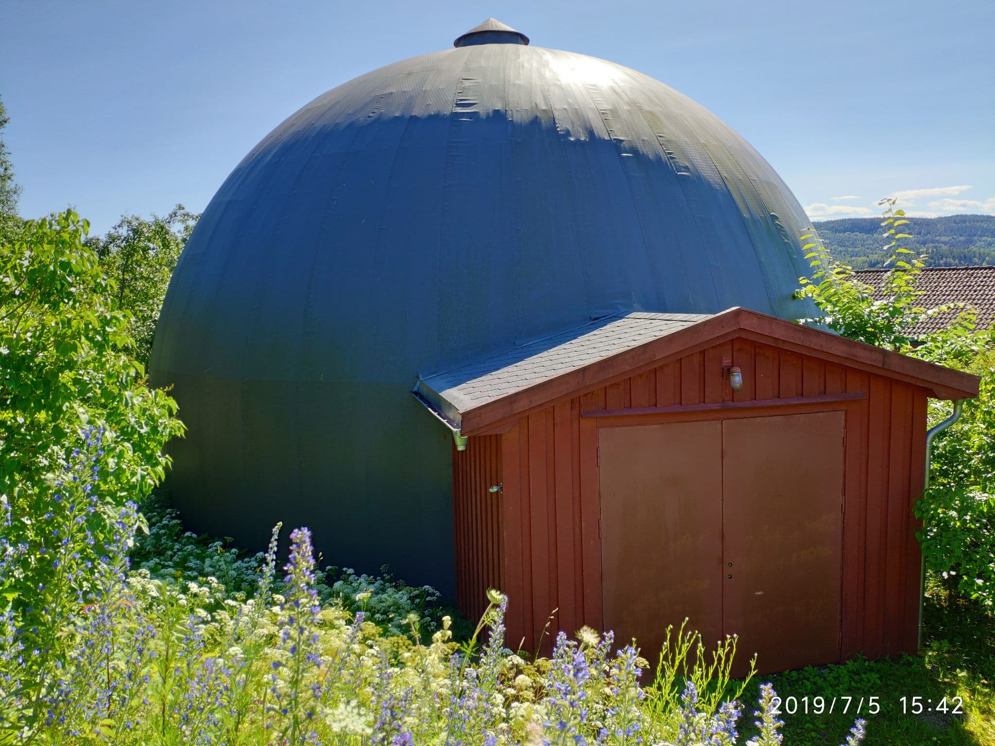 Street view near Oscarsborg Hotel & Resort, Drøbak — © km2bp (CC BY-SA · Mapillary)