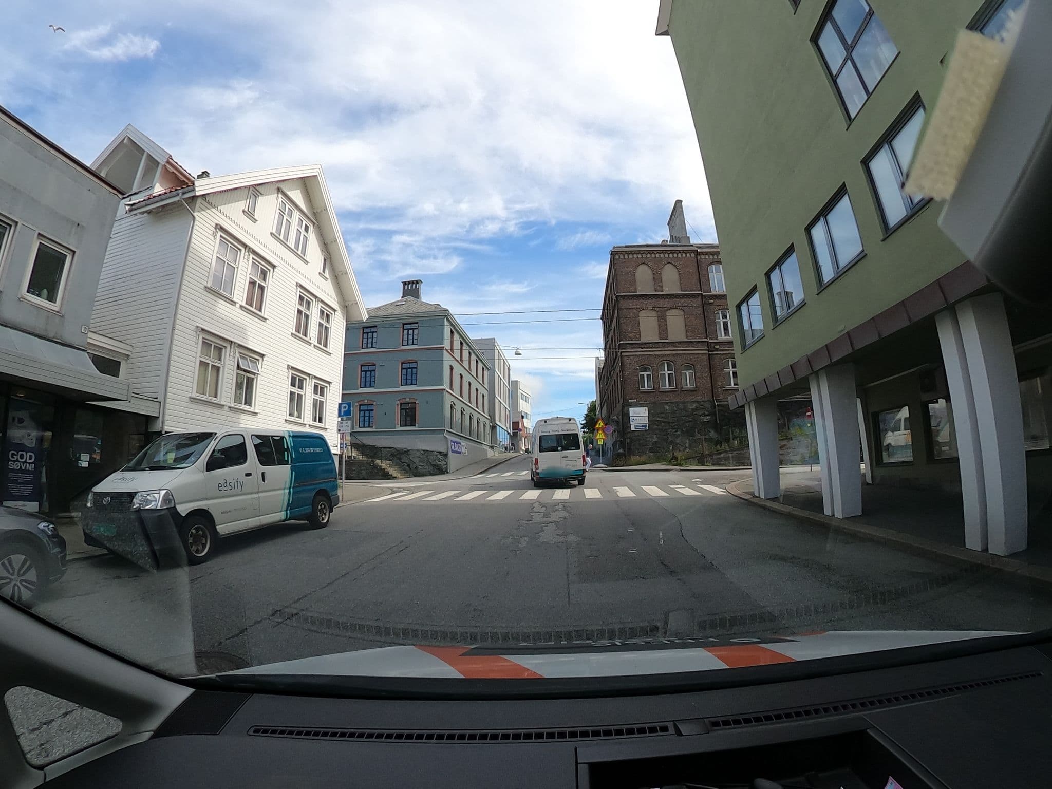 Street view near Thon Hotel Saga, Haugesund — © catoandersen (CC BY-SA · Mapillary)