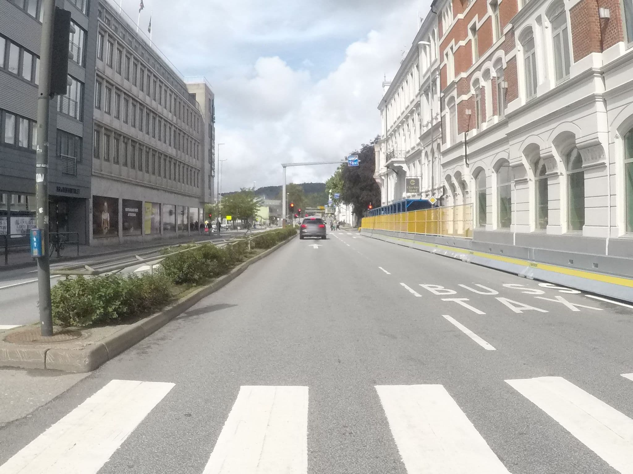Street view near Clarion Hotel Ernst, Kristiansand — © kobykarin (CC BY-SA · Mapillary)