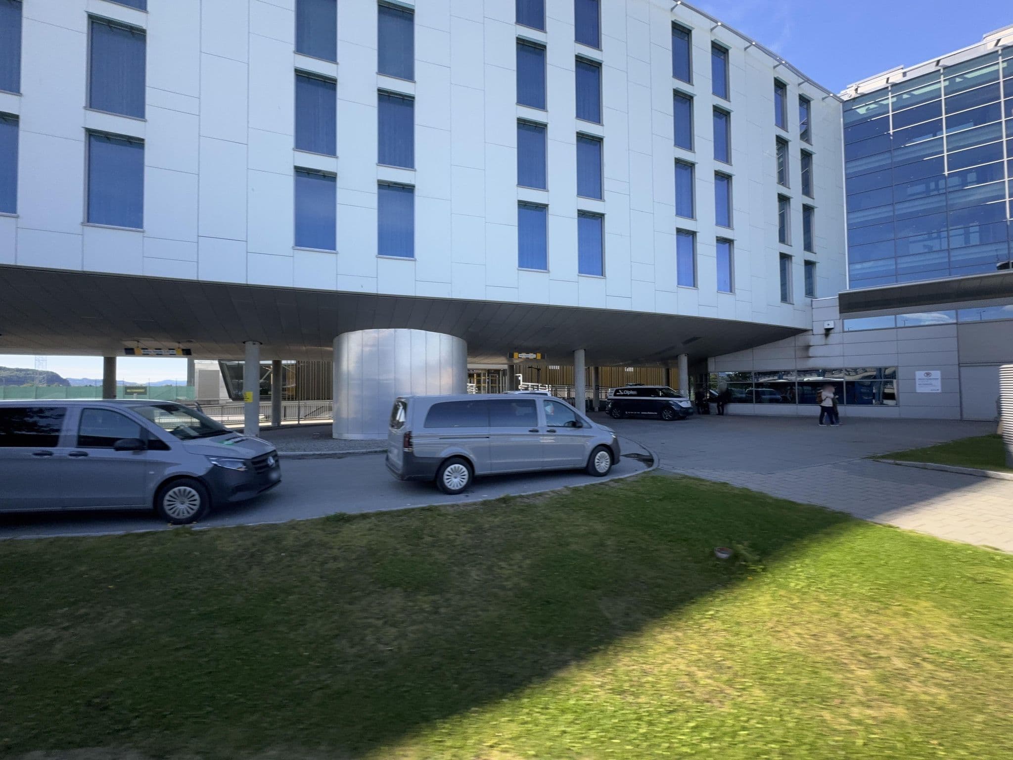 Street view near Radisson Blu Hotel Trondheim Airport, Hell — © filipb (CC BY-SA · Mapillary)
