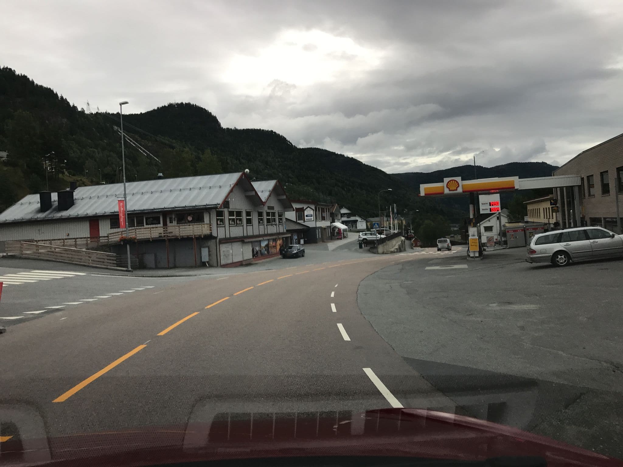 Street view near Rødberg Hotell, Nesbyen — © derzornigemarkus (CC BY-SA · Mapillary)