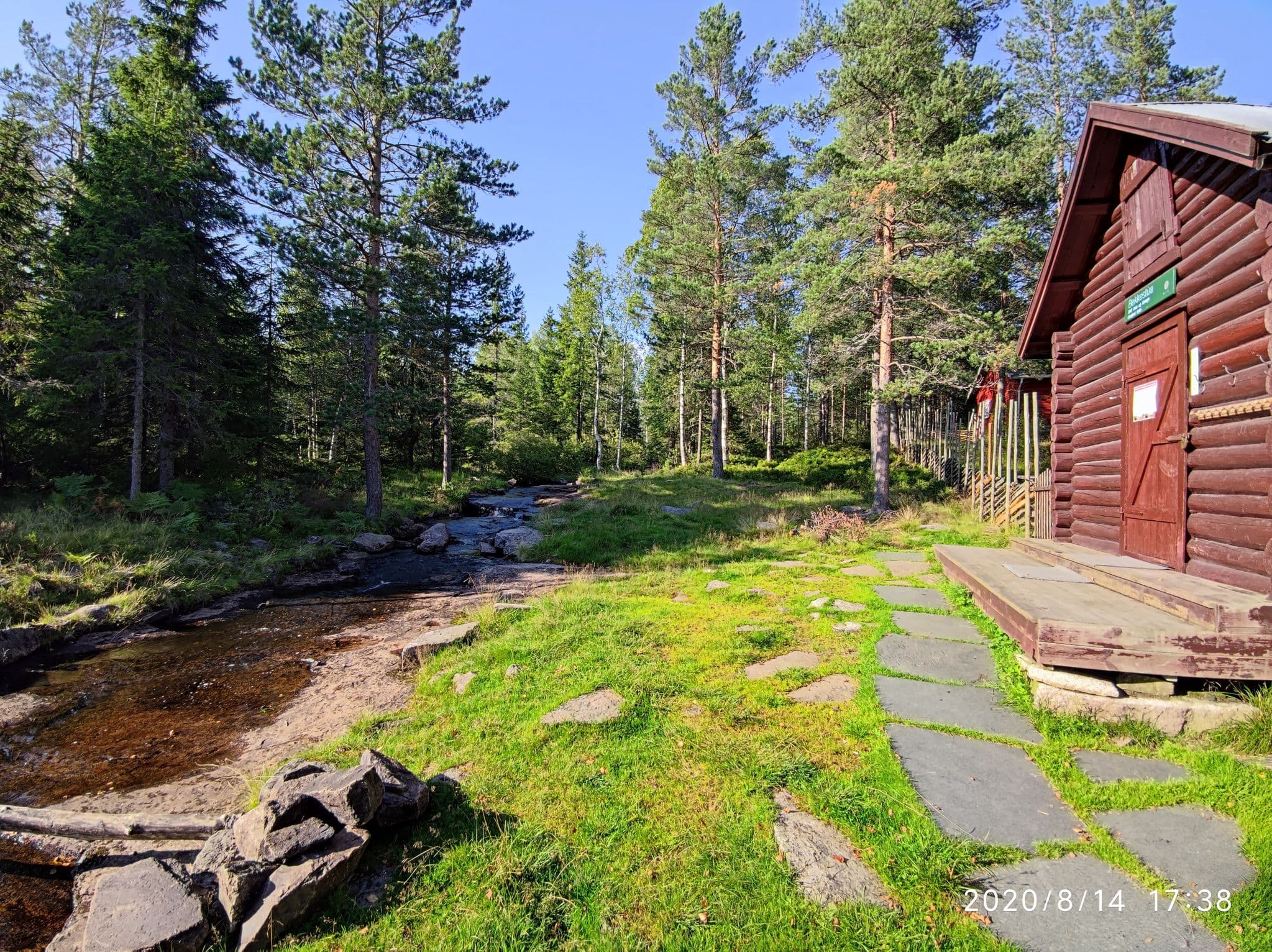 Street view near Bekkestua, Åneby — © km2bp (CC BY-SA · Mapillary)