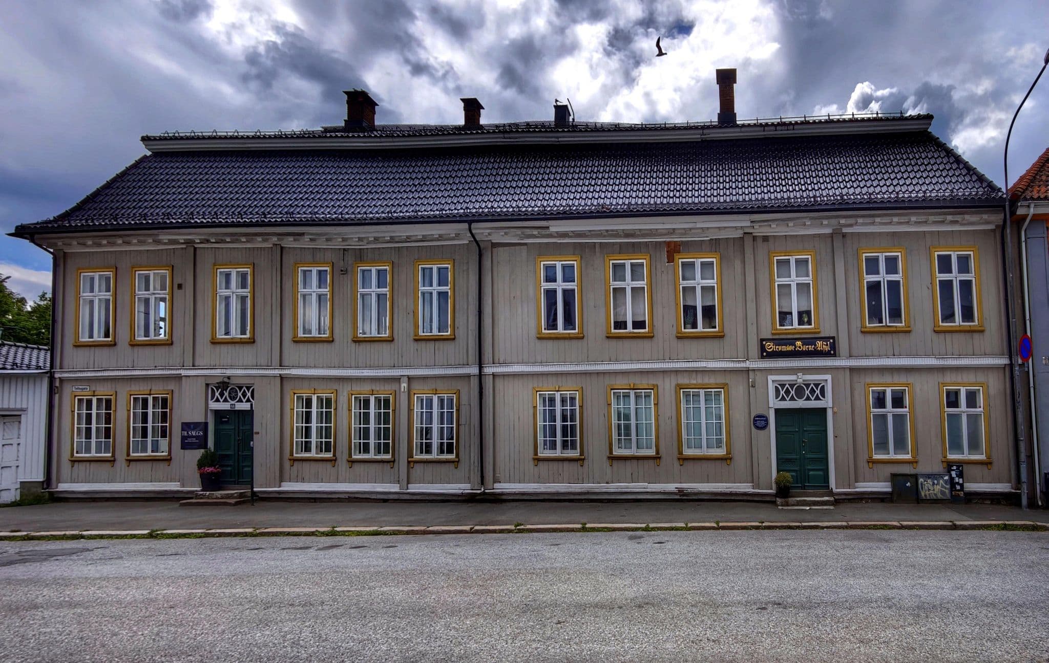 Street view near Clarion Collection Hotel Tollboden, Drammen — © km2bp (CC BY-SA · Mapillary)