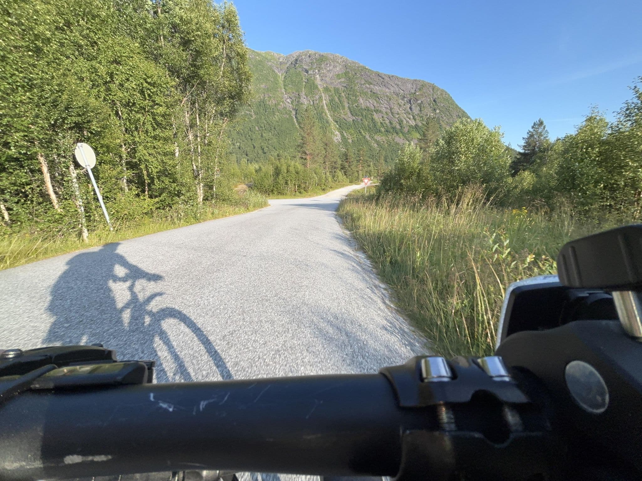 Street view near Nigardsbreen Lodge, Luster — © sontor (CC BY-SA · Mapillary)