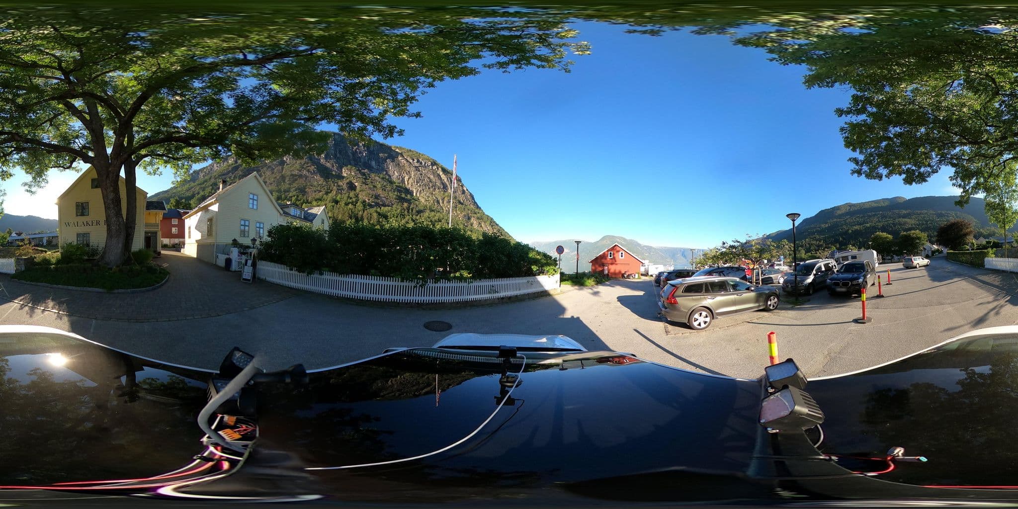 Street view near Walaker Hotell, Sogndal — © catoandersen (CC BY-SA · Mapillary)