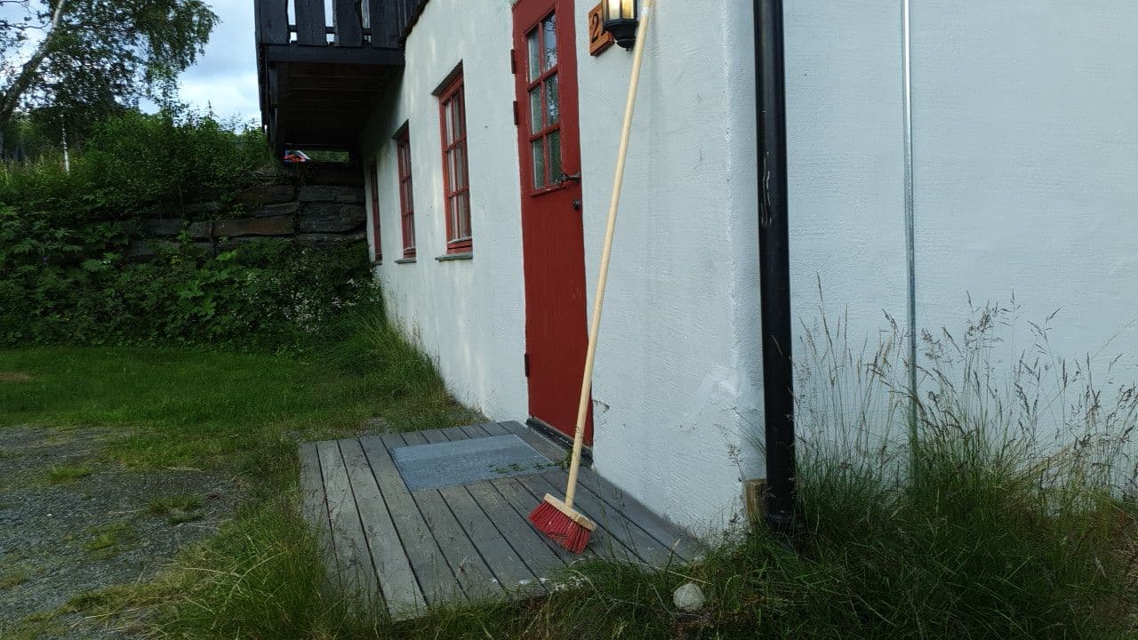 Street view near Knuts Hyttegrend, Vang — © pbb (CC BY-SA · Mapillary)