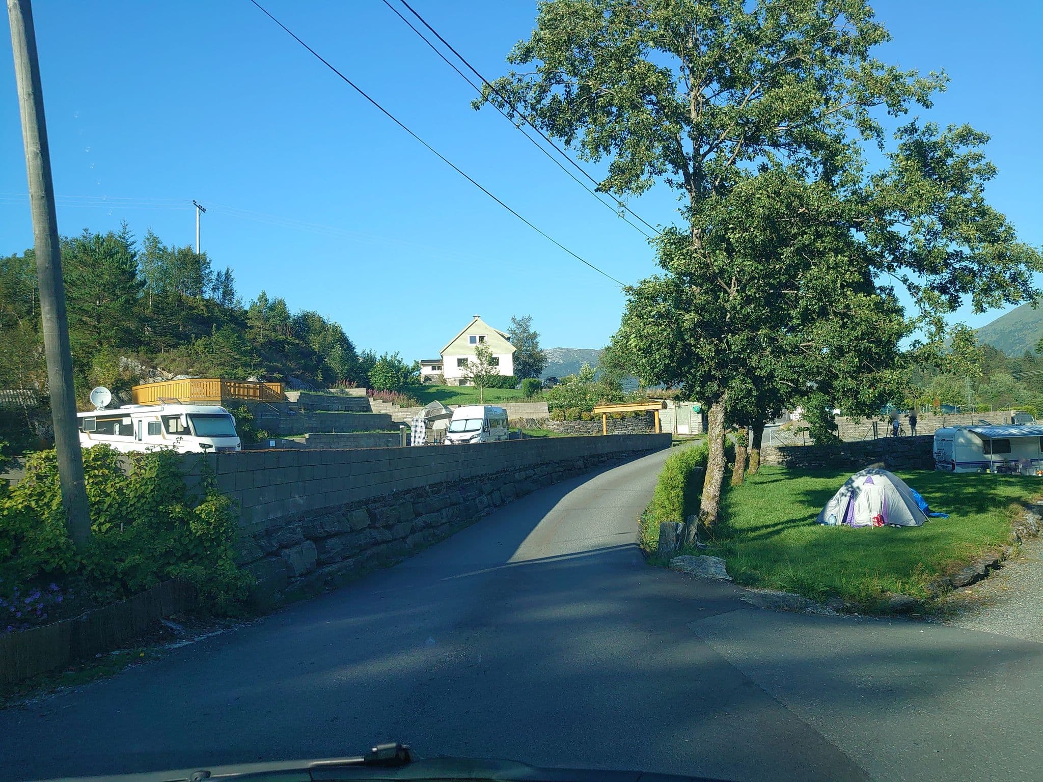 Street view near Bratland Camping, Espeland — © mem76 (CC BY-SA · Mapillary)