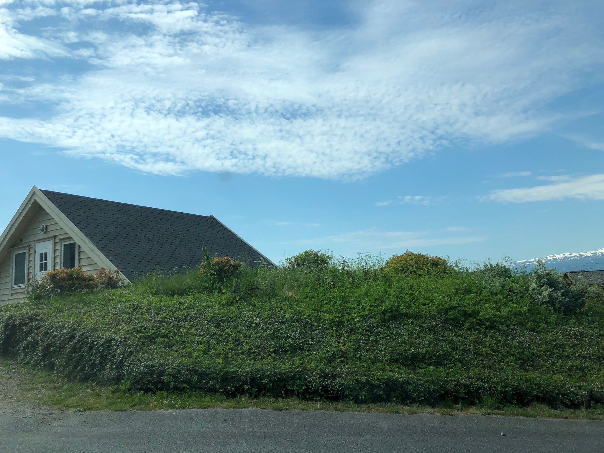 Street view near Large apartment in Herand, Øystese — © brokenpike (CC BY-SA · Mapillary)