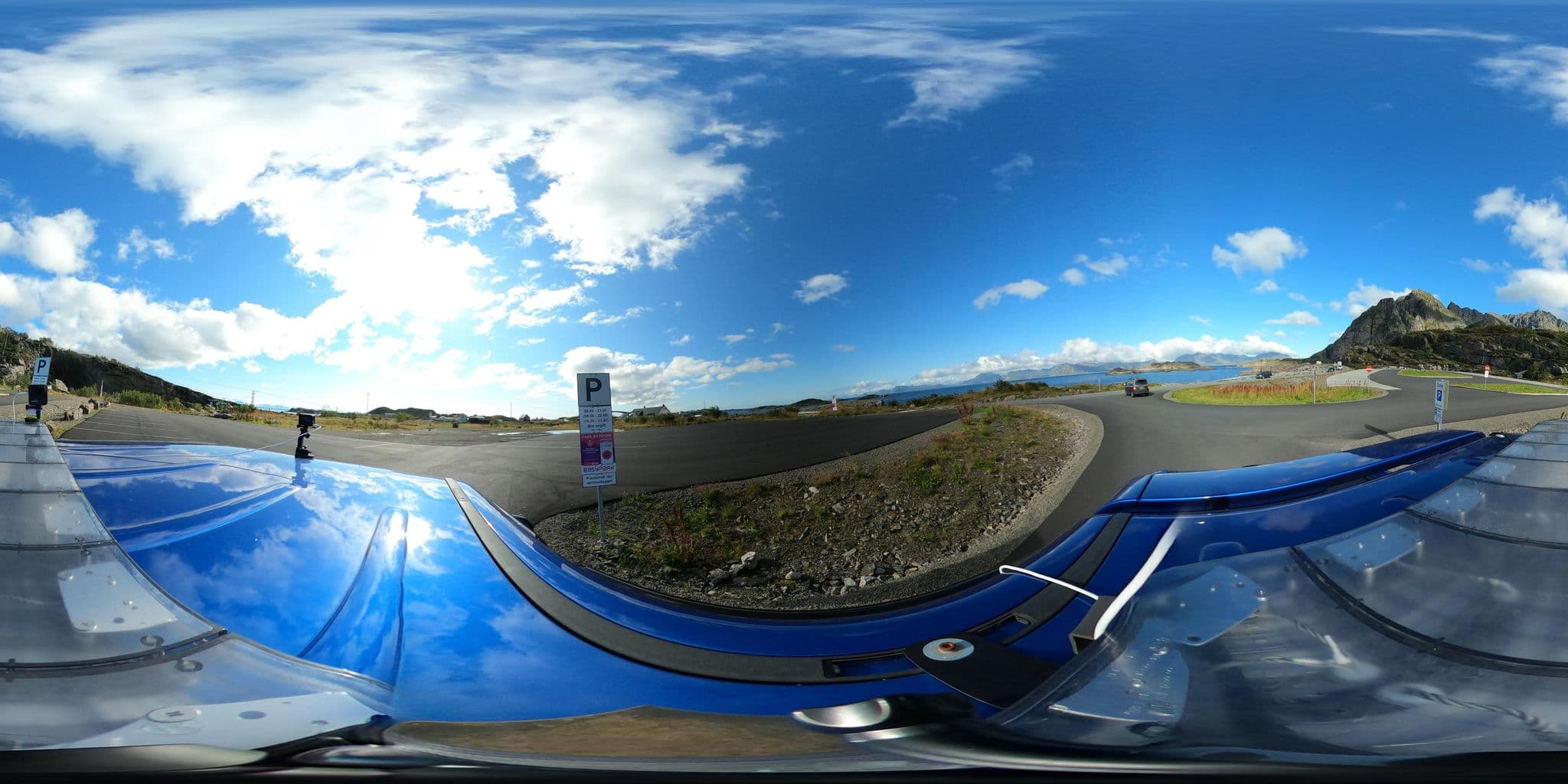 Street view near Engøya, Kabelvåg — © catoandersen (CC BY-SA · Mapillary)