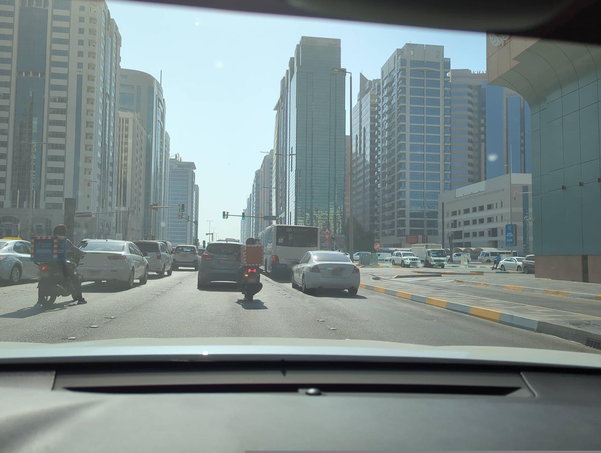 Street view near Sheraton Khalidiyah, Abu Dhabi — © Majid_Waze (CC BY-SA · Mapillary)