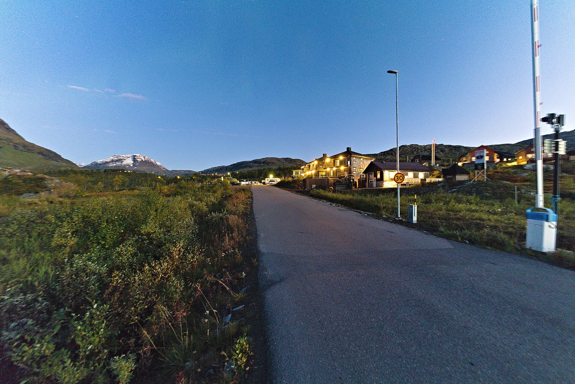 Katterjåkk Apartments (via Wikimedia Commons, CC0)