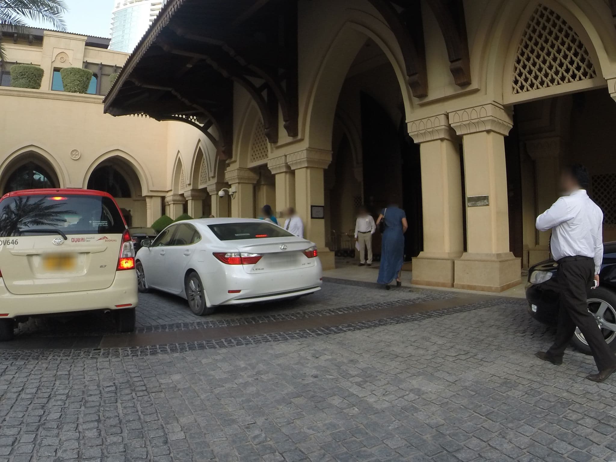 Street view near The Palace - Downtown Dubai, Downtown Dubai — © seb1204 (CC BY-SA · Mapillary)
