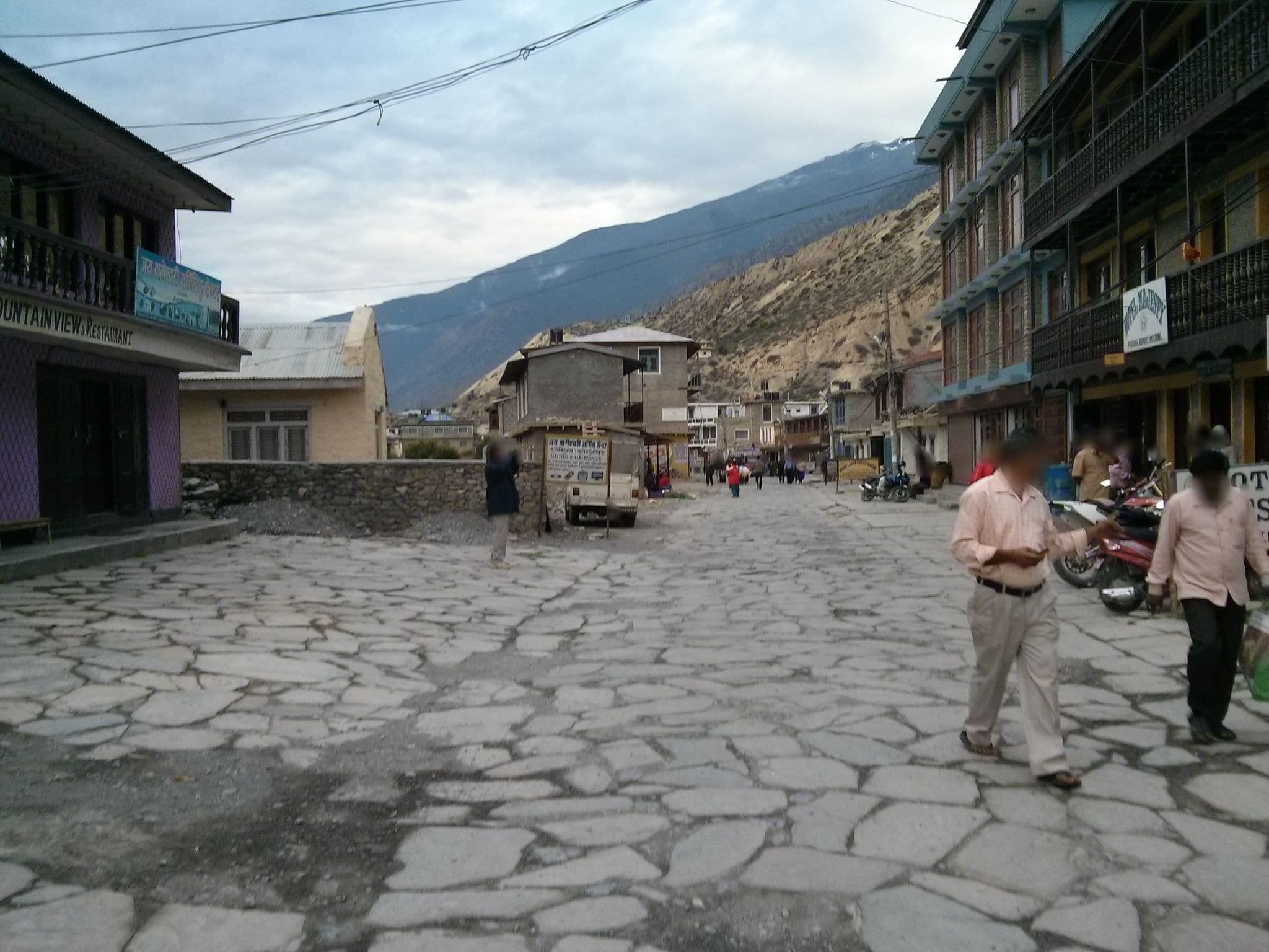 Street view near Hotel Majesty, Chitre