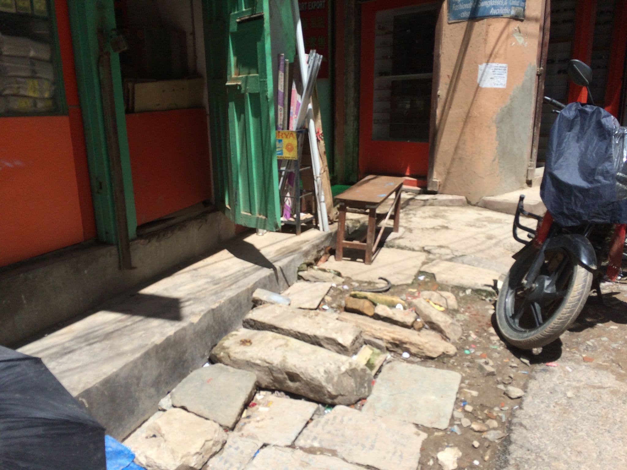 Street view near Himal Lodge, Kathmandu