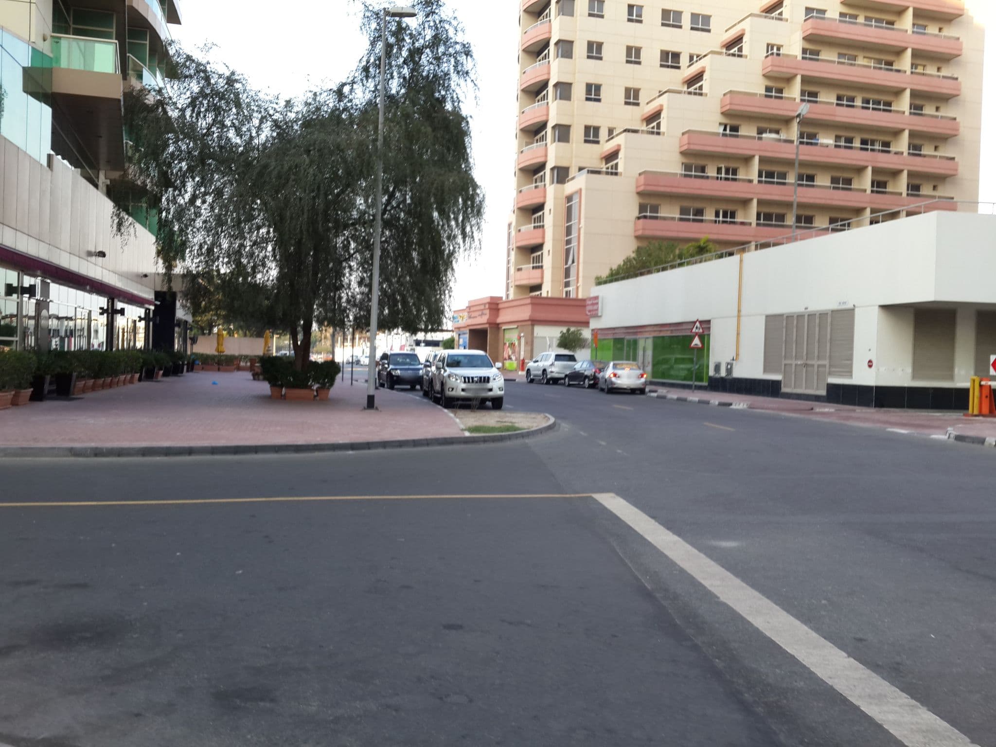 Street view near Time Dunes Hotel Apartments Oud Metha, Oud Metha — © mishari (CC BY-SA · Mapillary)