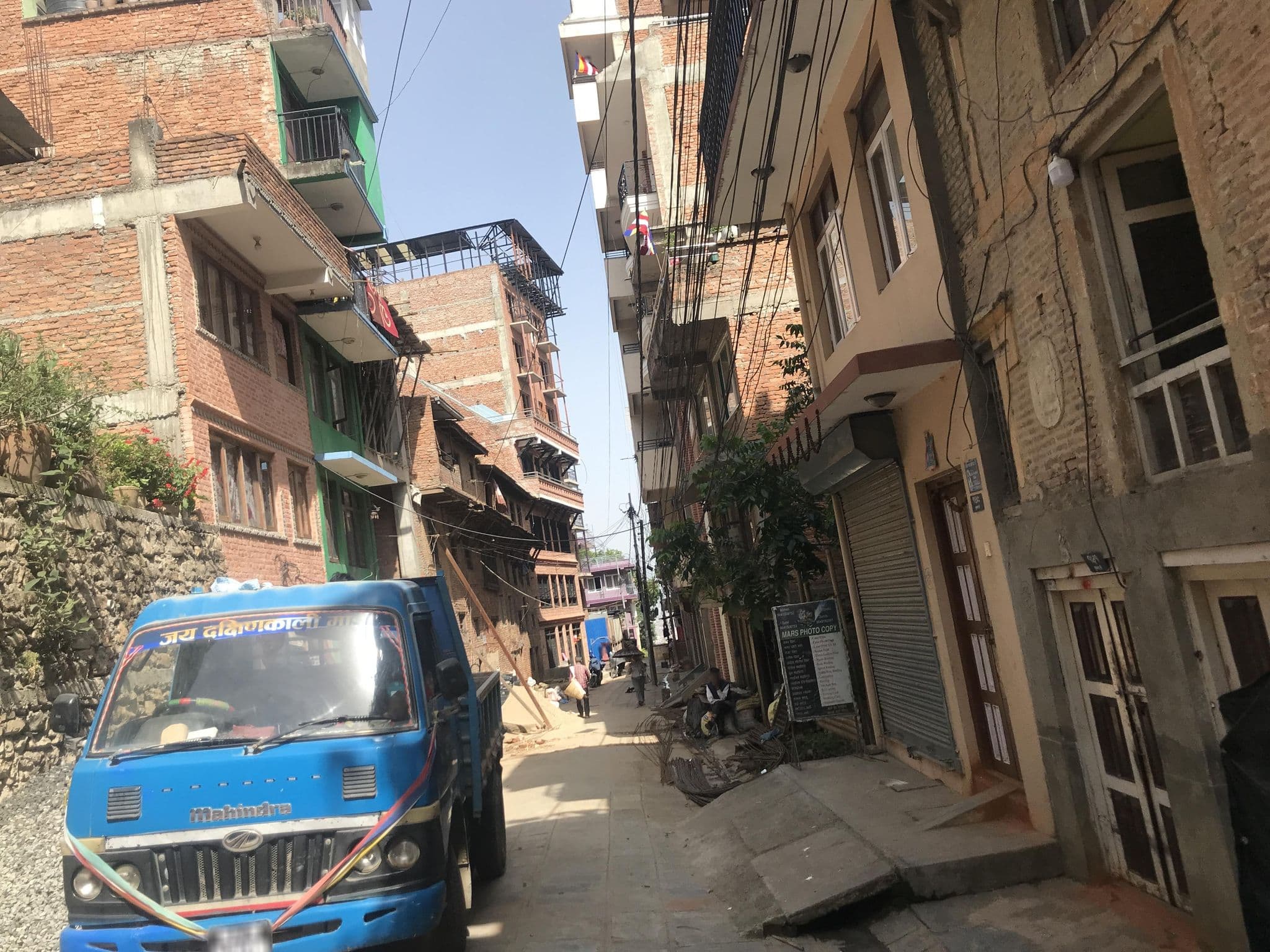 Street view near Joshi Nani Heritage Homes, Ki̇̄rtipur — © brojenmay (CC BY-SA · Mapillary)