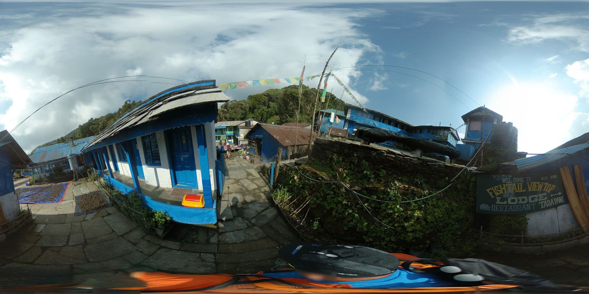 Street view near Hotel Super Viewpoint, Chitre
