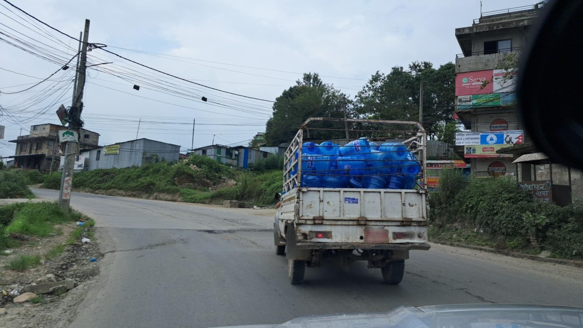 Street view near Staff Hotel, Ki̇̄rtipur — © roadroid (CC BY-SA · Mapillary)