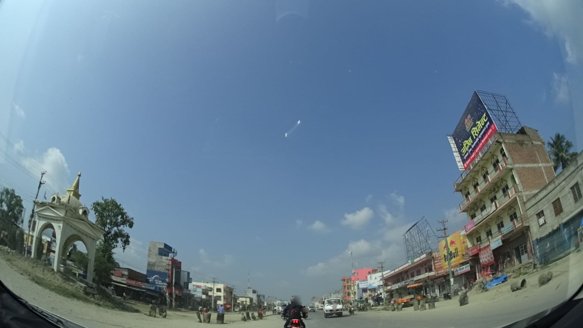 Street view near Hotel Kapis Restaurant & Lodge, Siddharthanagar — © geohacker (CC BY-SA · Mapillary)