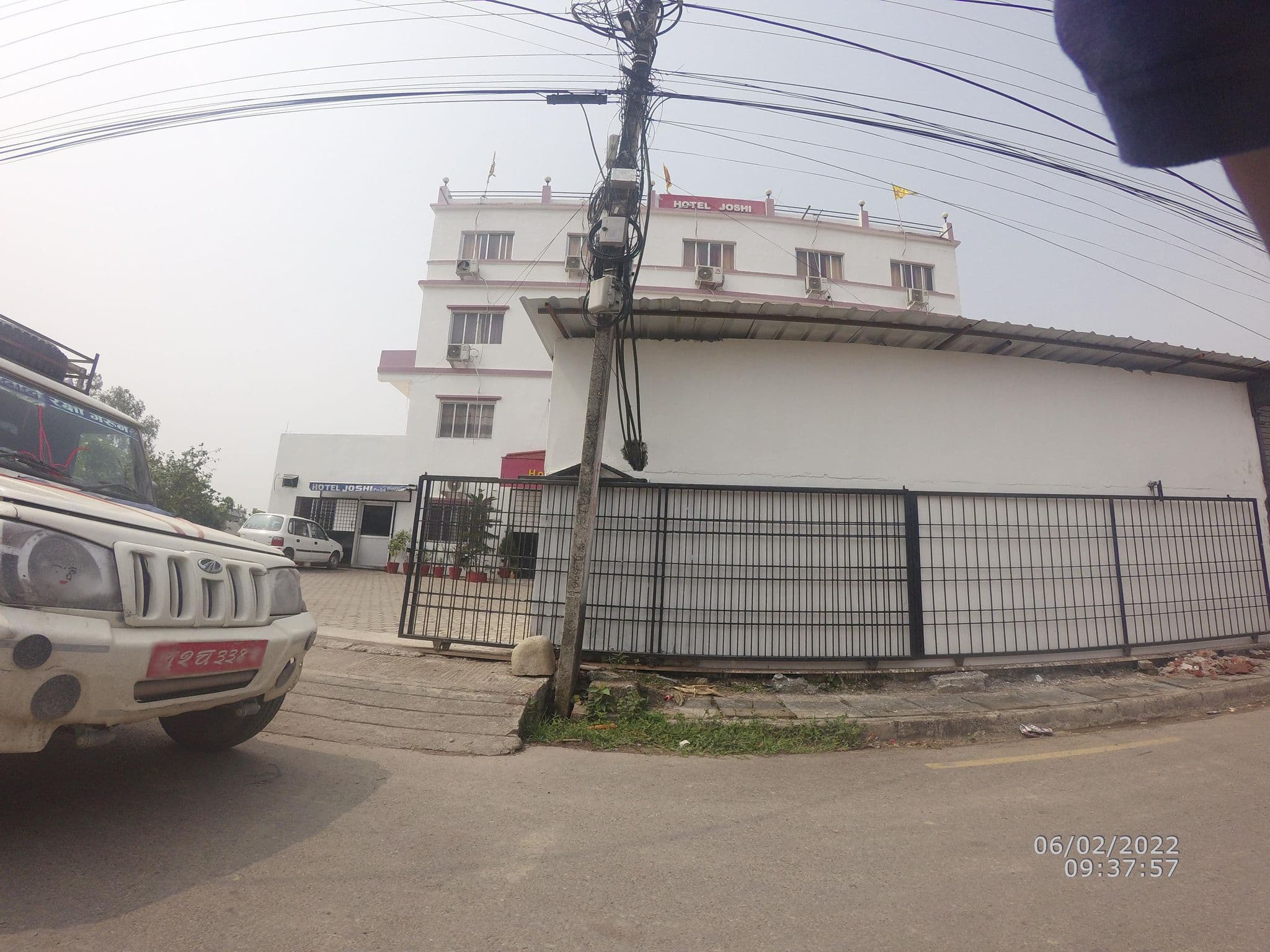 Street view near Hotel Joshi, Siddharthanagar — © gauravparajuli09 (CC BY-SA · Mapillary)