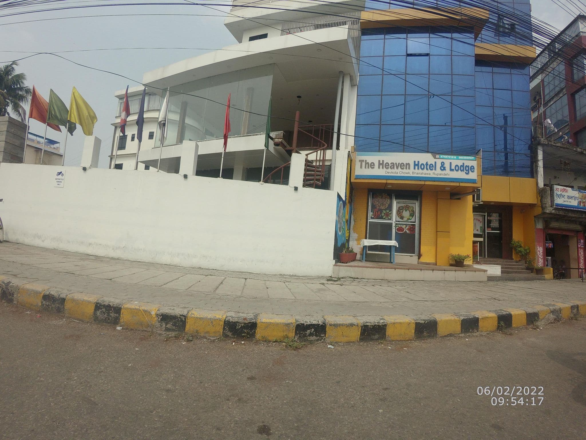 Street view near The Heaven Hotel and Lodge, Siddharthanagar — © gauravparajuli09 (CC BY-SA · Mapillary)