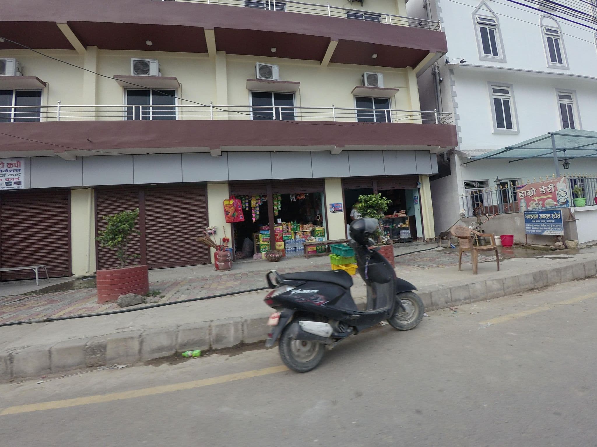 Street view near Hotel Sun Star Intl Pvt. Ltd., Siddharthanagar — © gauravparajuli09 (CC BY-SA · Mapillary)
